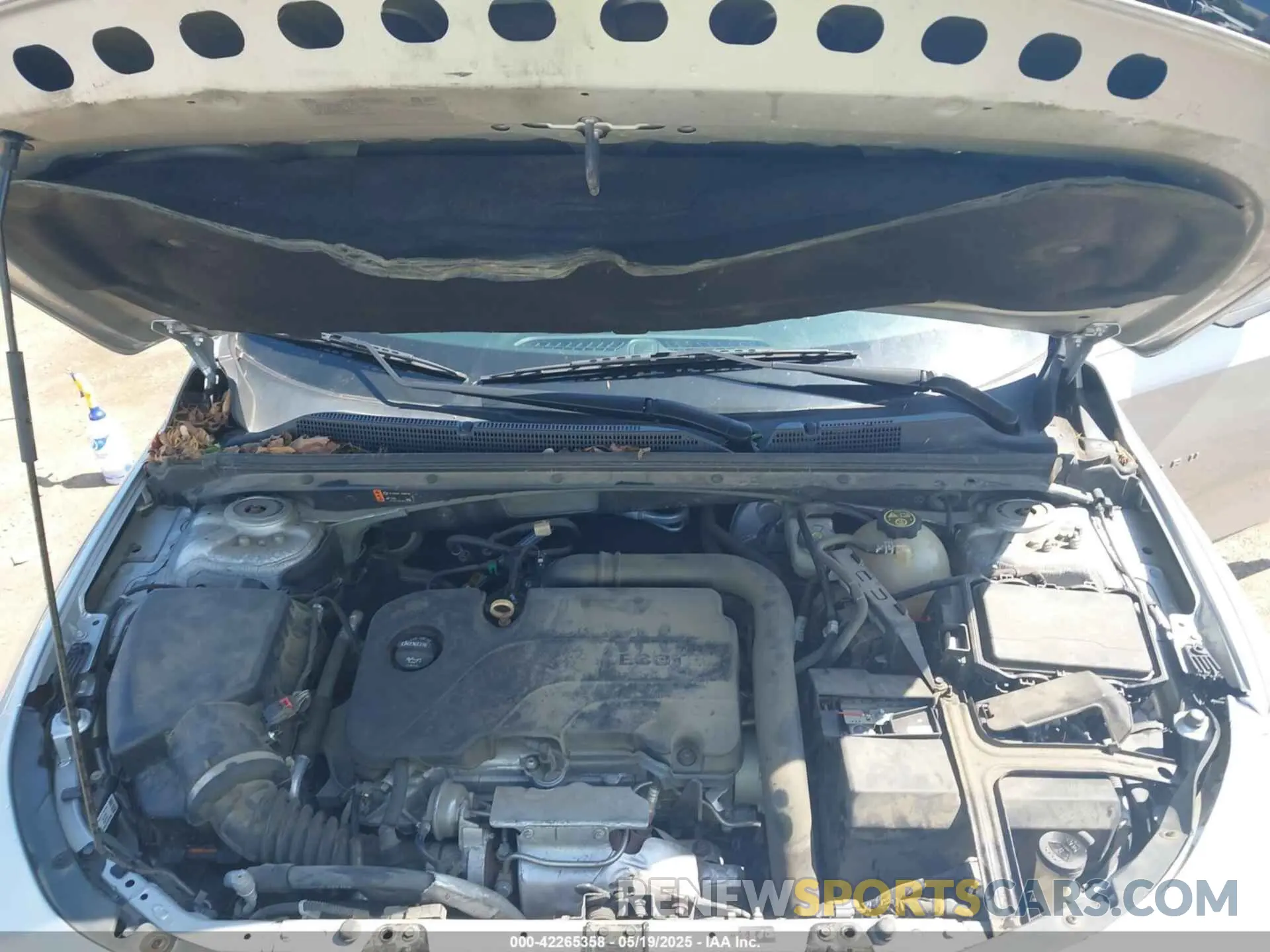 10 fotografías del automóvil dañado 1G1ZD5ST0KF120020 CHEVROLET MALIBU 2019