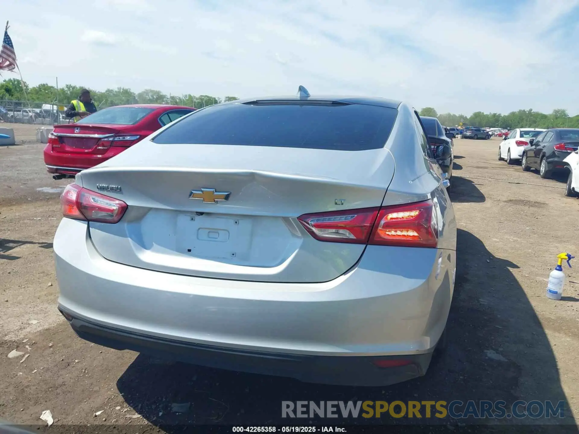 16 fotografías del automóvil dañado 1G1ZD5ST0KF120020 CHEVROLET MALIBU 2019