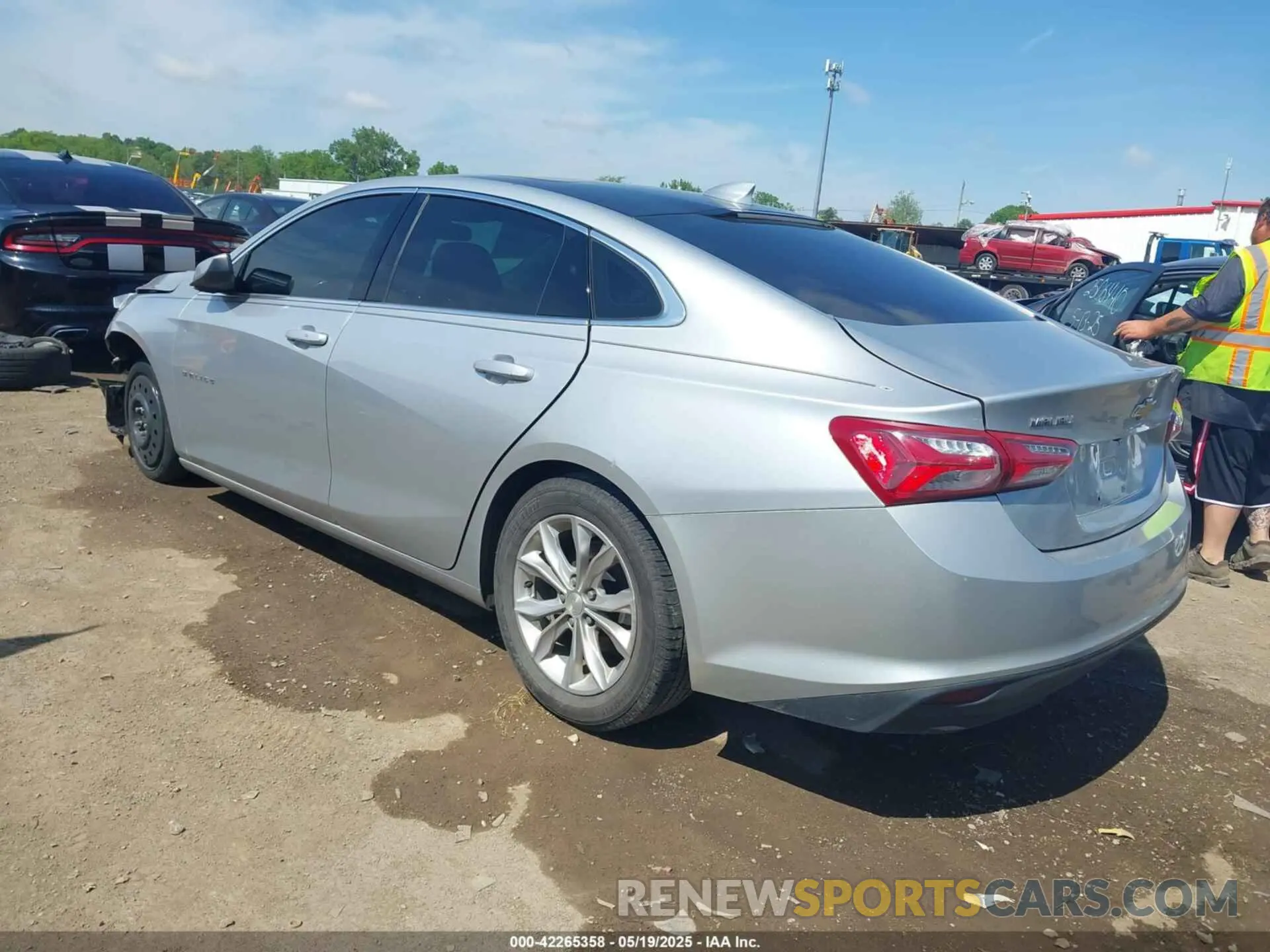 3 fotografías del automóvil dañado 1G1ZD5ST0KF120020 CHEVROLET MALIBU 2019