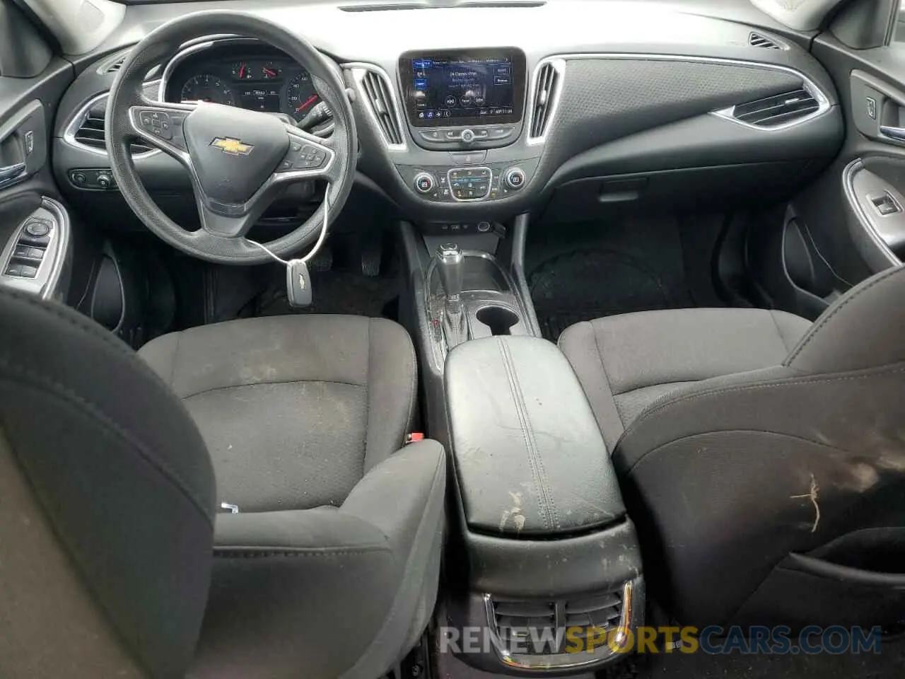8 fotografías del automóvil dañado 1G1ZD5ST0KF138579 CHEVROLET MALIBU 2019