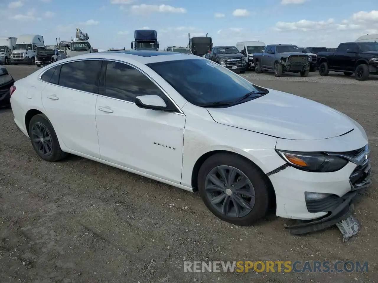 4 fotografías del automóvil dañado 1G1ZD5ST0KF144768 CHEVROLET MALIBU 2019