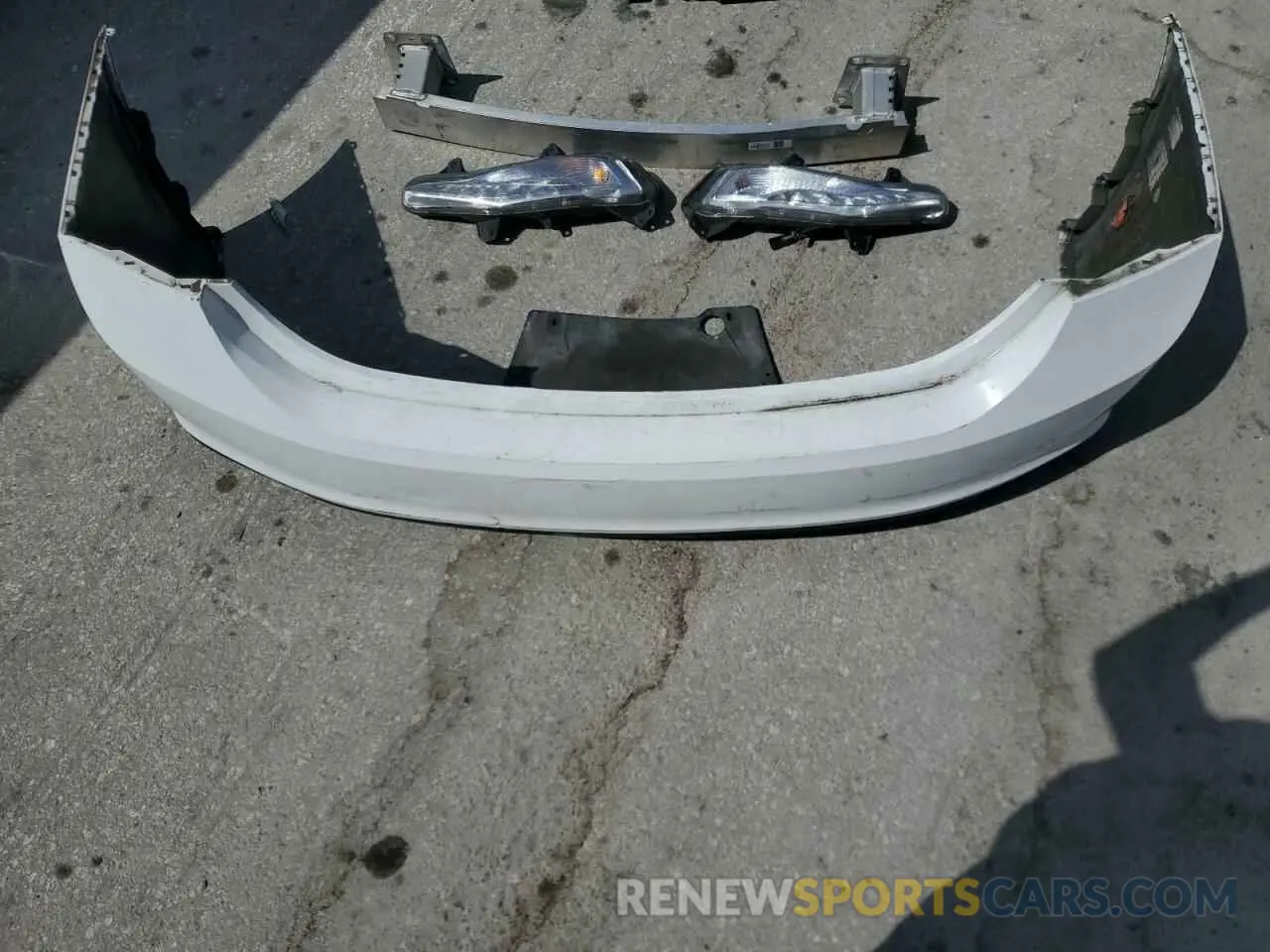 12 fotografías del automóvil dañado 1G1ZD5ST0KF160050 CHEVROLET MALIBU 2019