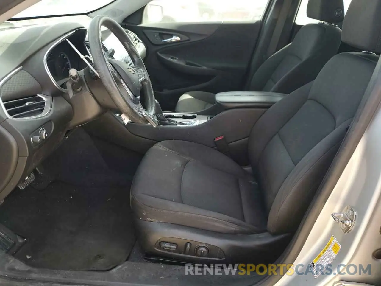7 fotografías del automóvil dañado 1G1ZD5ST0KF186714 CHEVROLET MALIBU 2019