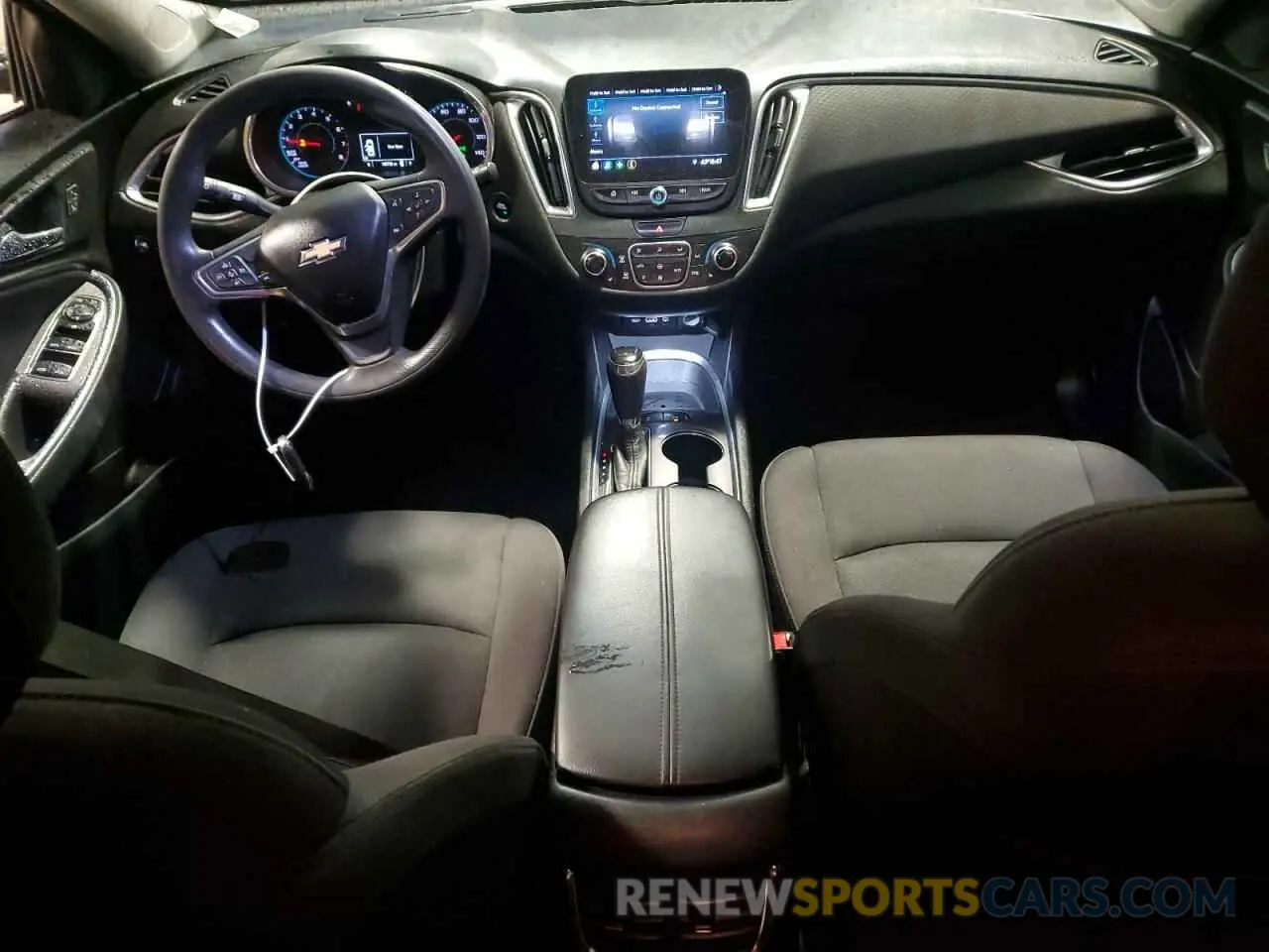 8 fotografías del automóvil dañado 1G1ZD5ST0KF207870 CHEVROLET MALIBU 2019