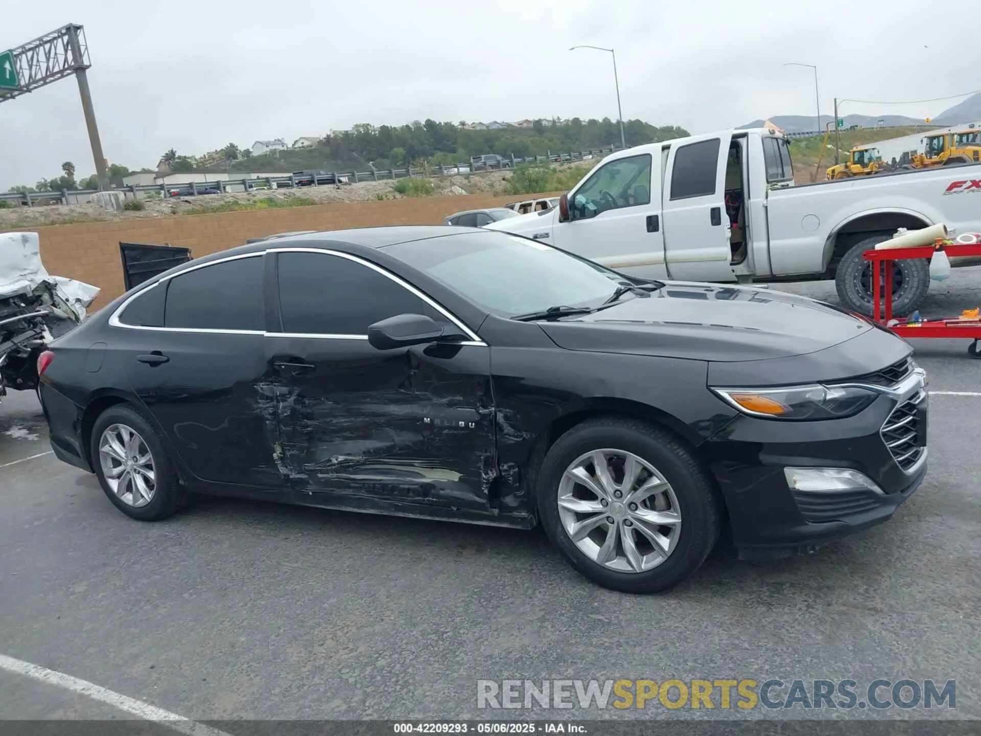 12 fotografías del automóvil dañado 1G1ZD5ST0KF208694 CHEVROLET MALIBU 2019