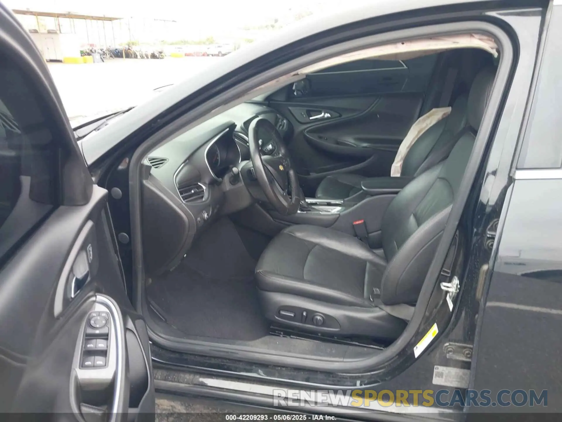 5 fotografías del automóvil dañado 1G1ZD5ST0KF208694 CHEVROLET MALIBU 2019