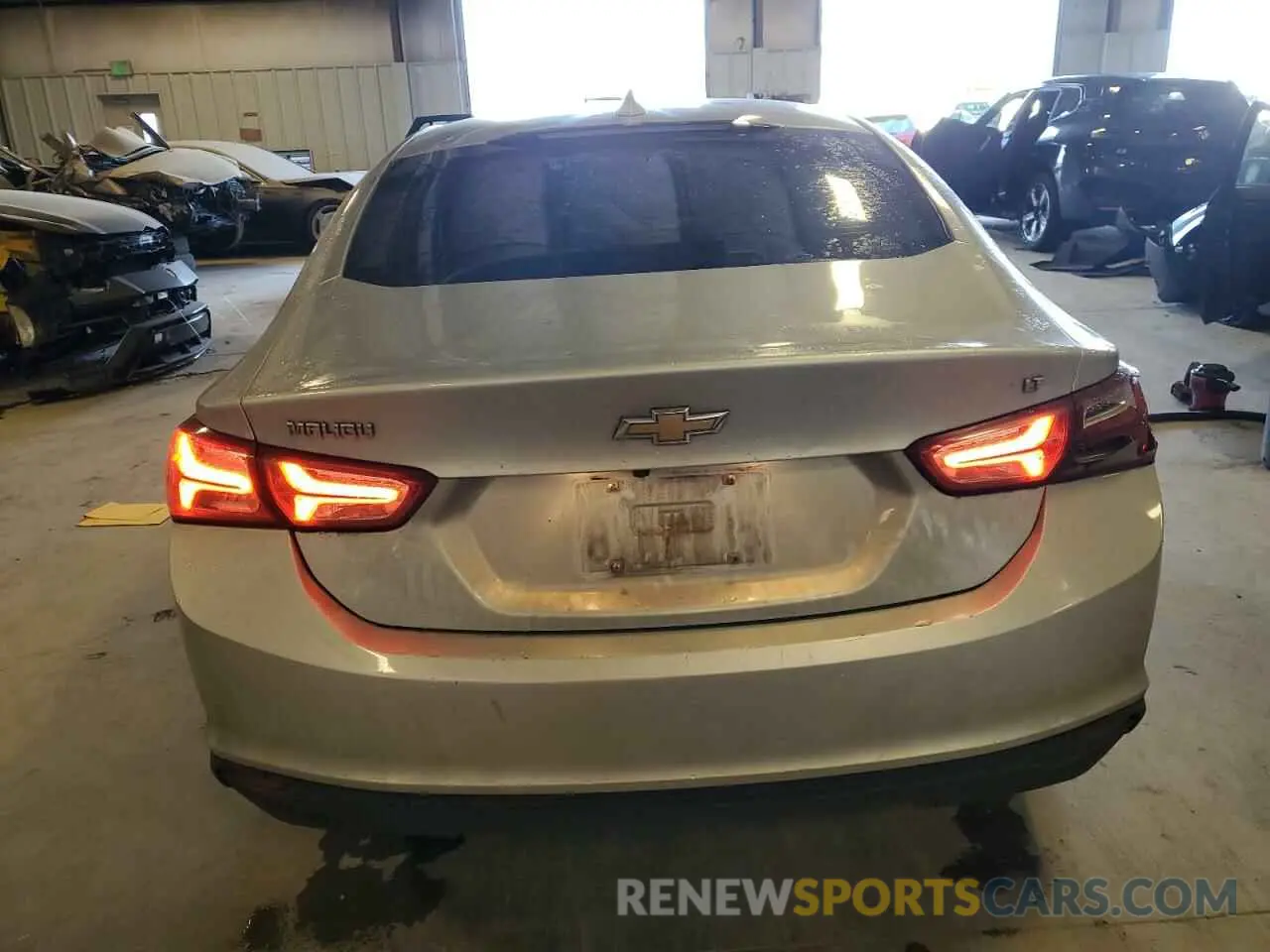 6 fotografías del automóvil dañado 1G1ZD5ST1KF106854 CHEVROLET MALIBU 2019