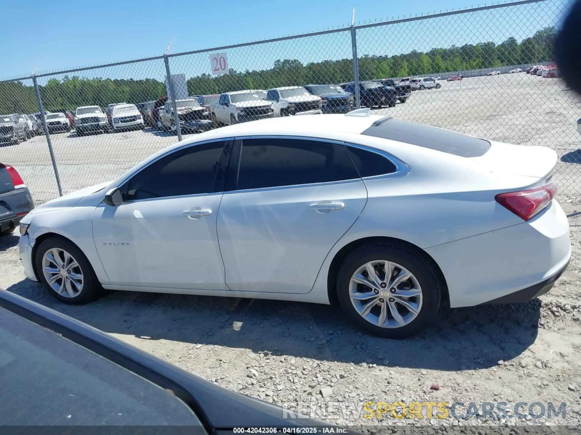 14 fotografías del automóvil dañado 1G1ZD5ST1KF115523 CHEVROLET MALIBU 2019