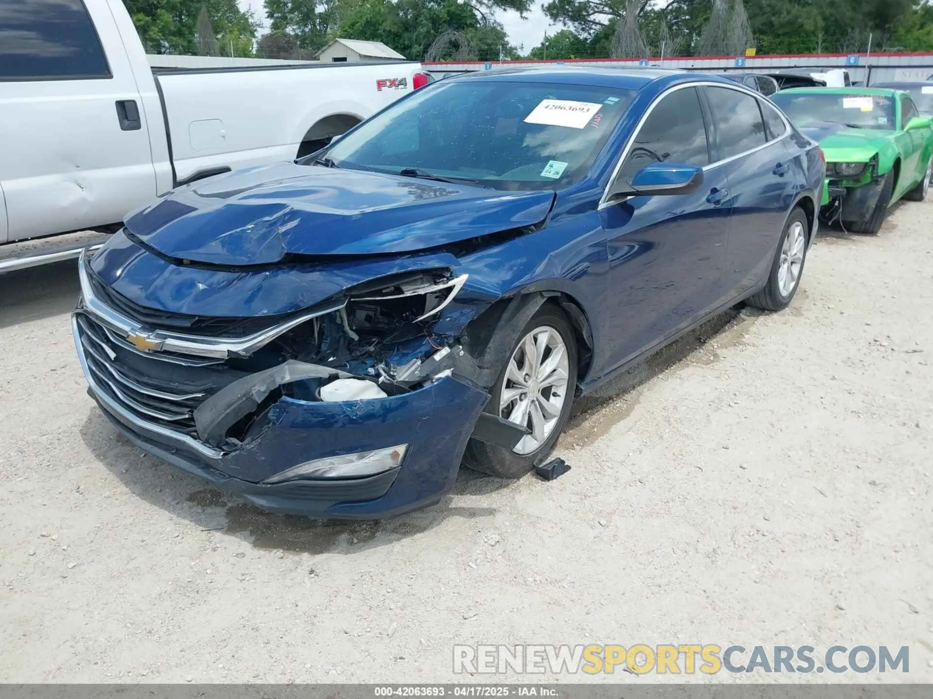 2 fotografías del automóvil dañado 1G1ZD5ST1KF124738 CHEVROLET MALIBU 2019