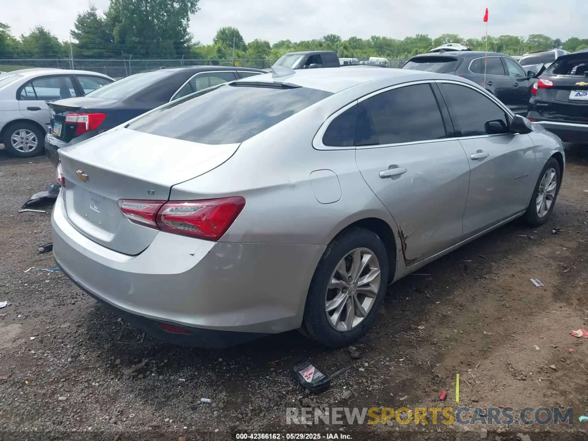 4 fotografías del automóvil dañado 1G1ZD5ST1KF126621 CHEVROLET MALIBU 2019