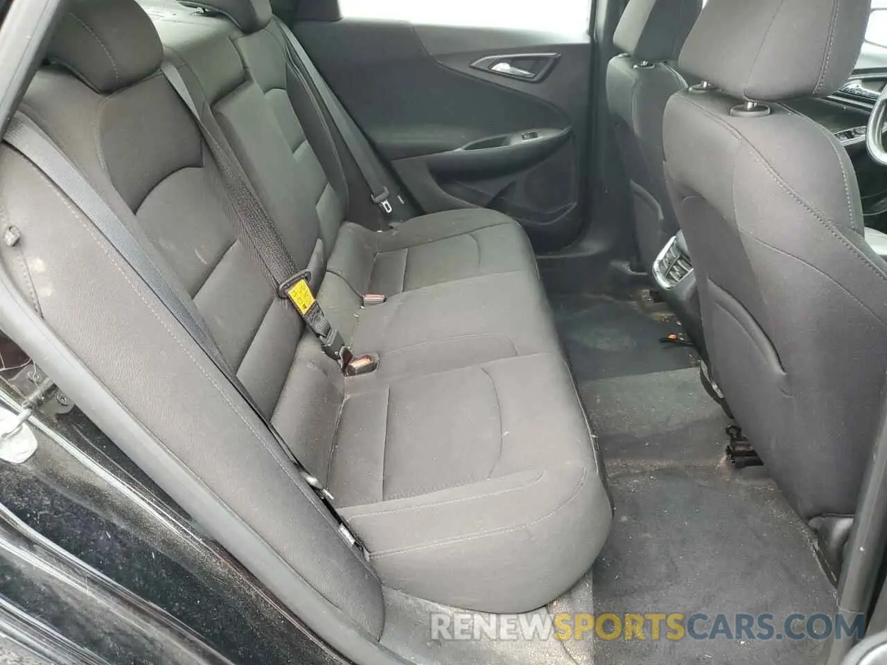10 fotografías del automóvil dañado 1G1ZD5ST1KF144147 CHEVROLET MALIBU 2019