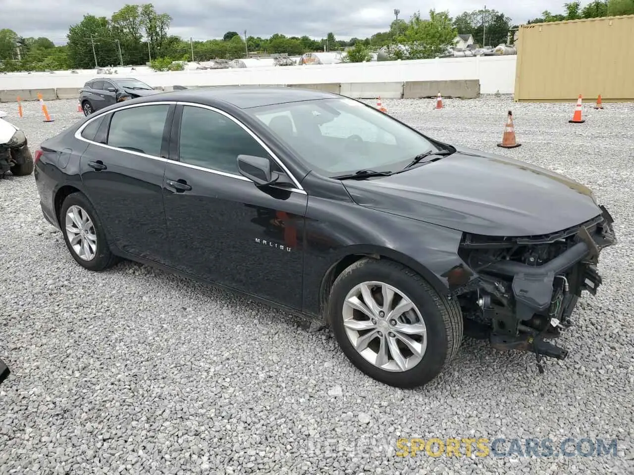 4 fotografías del automóvil dañado 1G1ZD5ST1KF144147 CHEVROLET MALIBU 2019