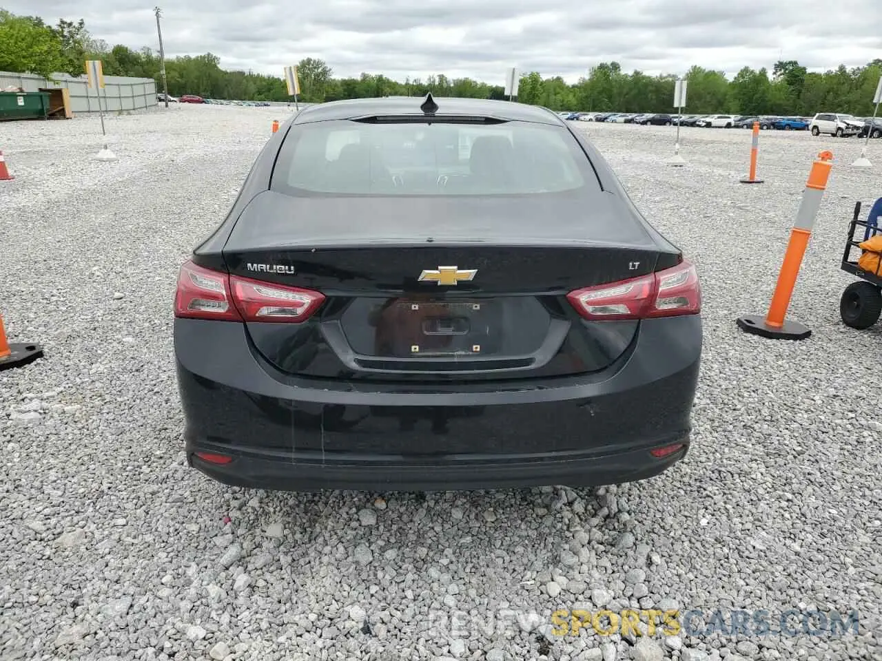6 fotografías del automóvil dañado 1G1ZD5ST1KF144147 CHEVROLET MALIBU 2019
