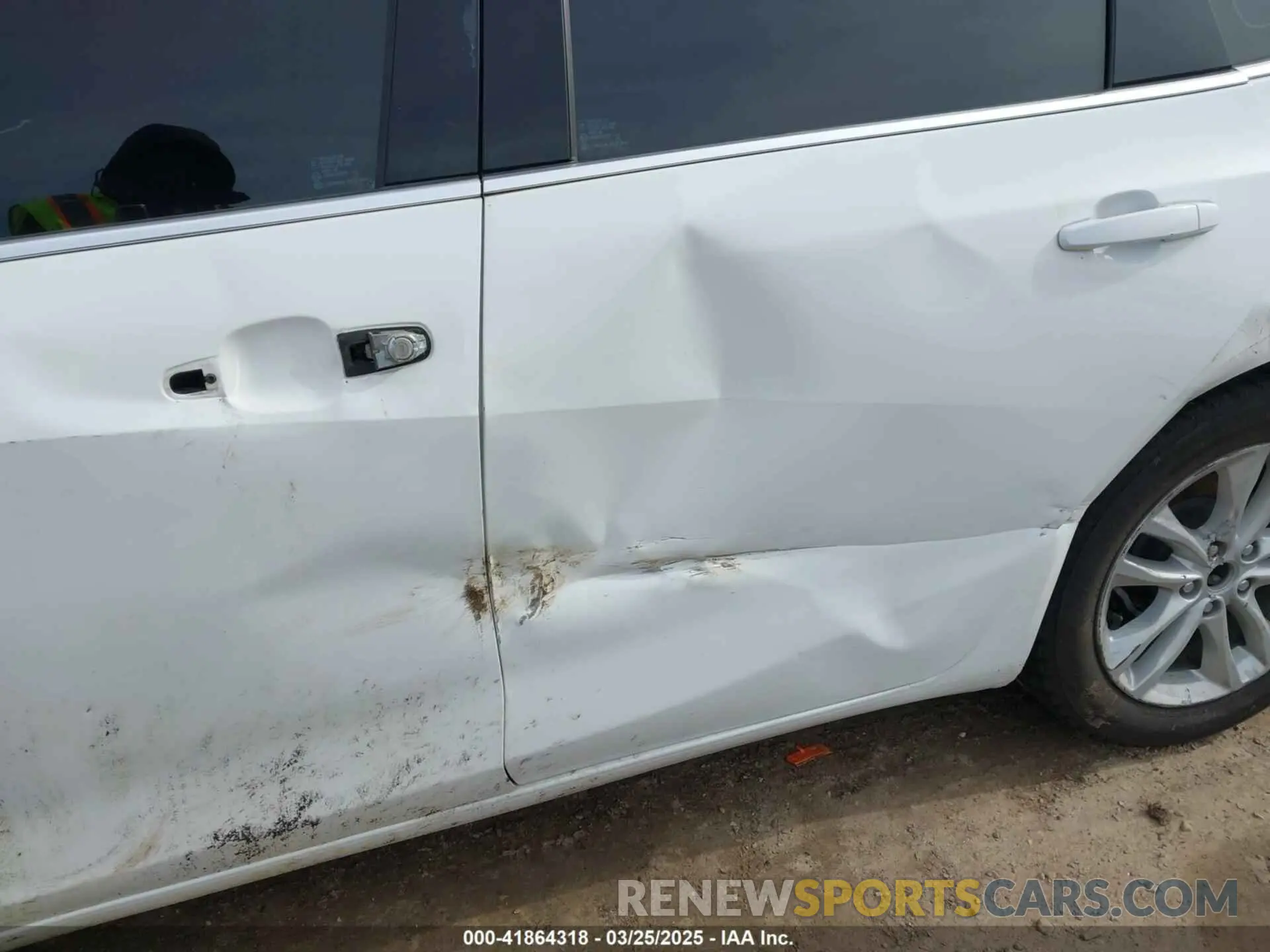 17 fotografías del automóvil dañado 1G1ZD5ST1KF167962 CHEVROLET MALIBU 2019