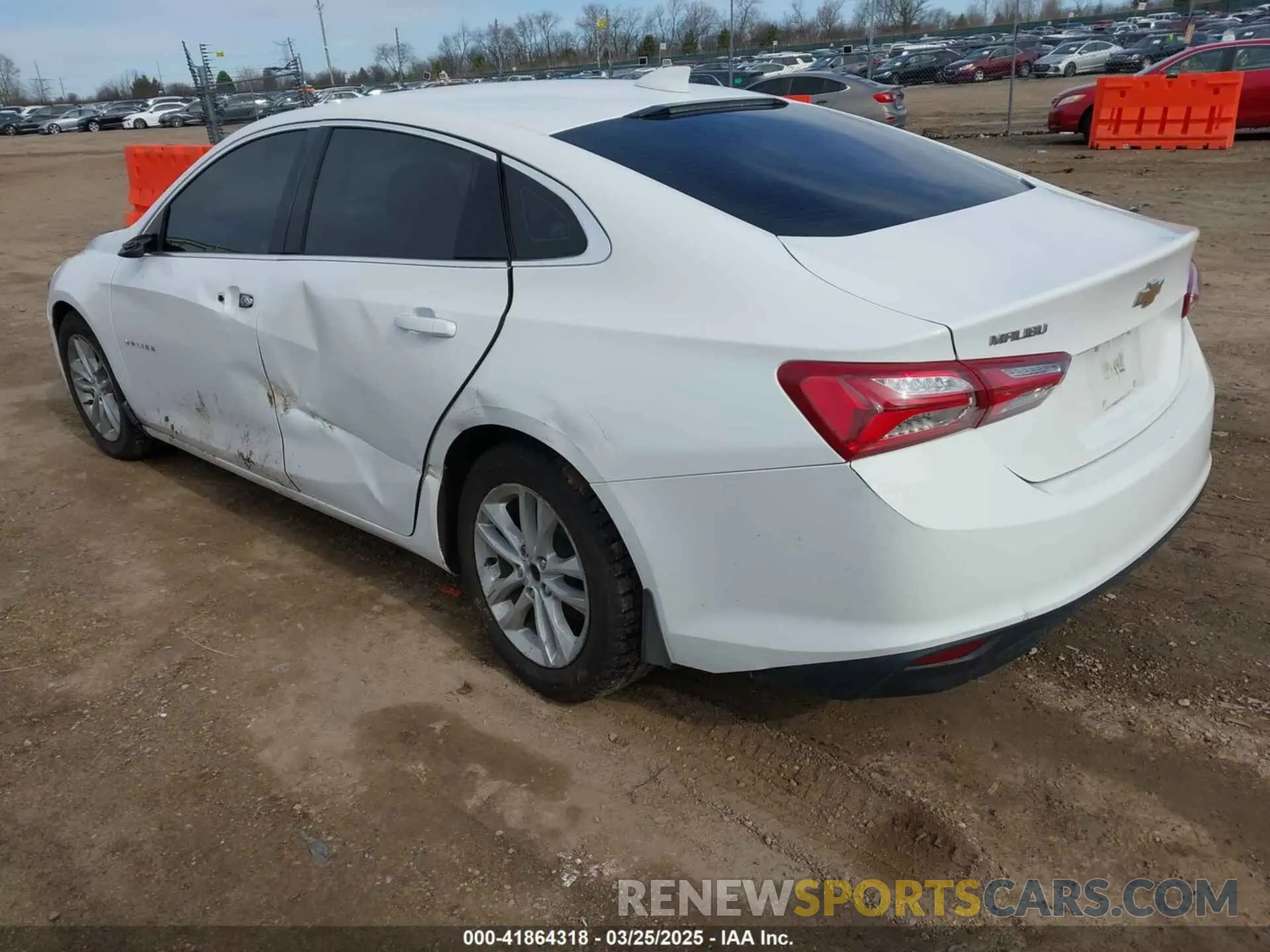 3 fotografías del automóvil dañado 1G1ZD5ST1KF167962 CHEVROLET MALIBU 2019