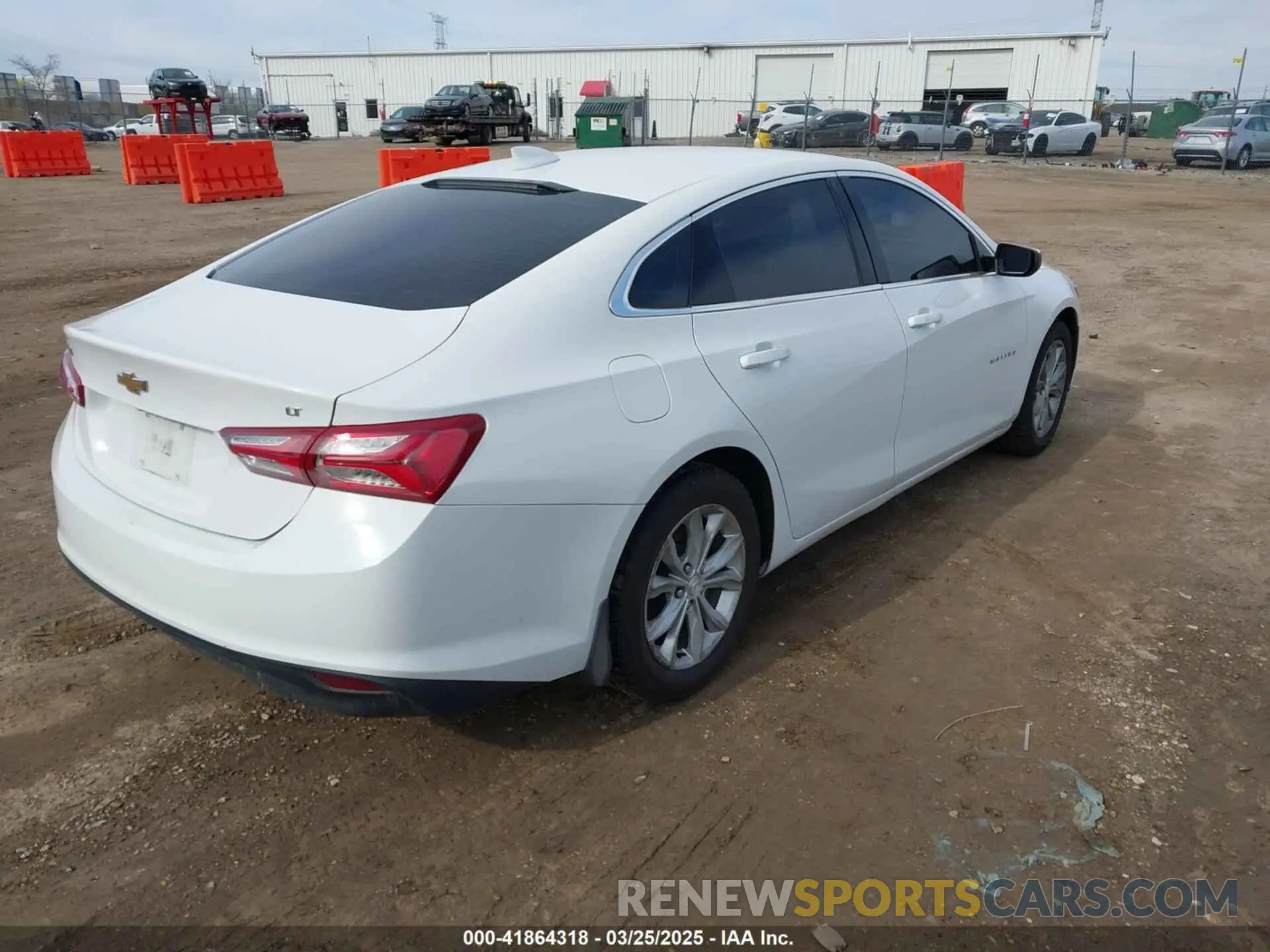 4 fotografías del automóvil dañado 1G1ZD5ST1KF167962 CHEVROLET MALIBU 2019