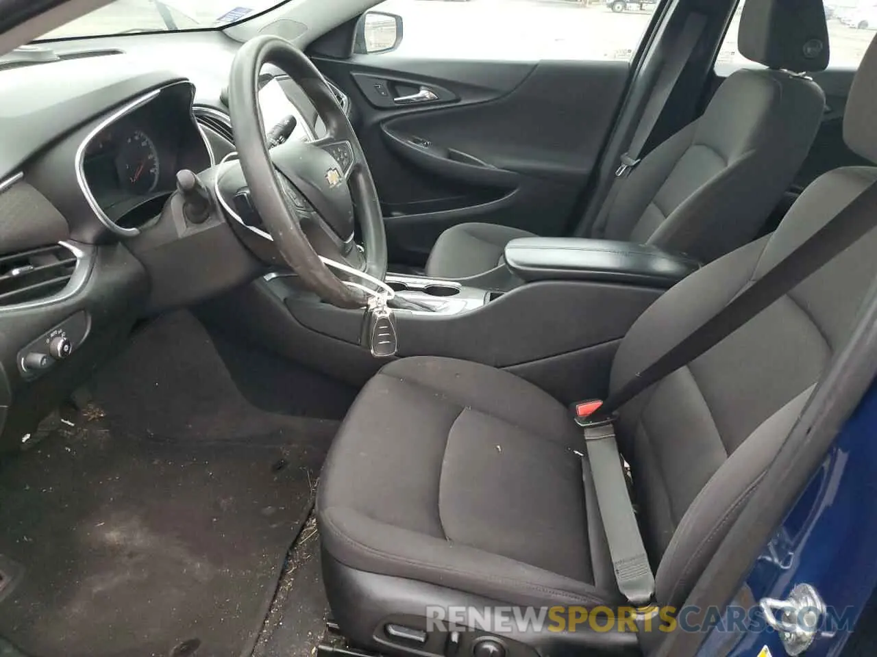 7 fotografías del automóvil dañado 1G1ZD5ST1KF213841 CHEVROLET MALIBU 2019