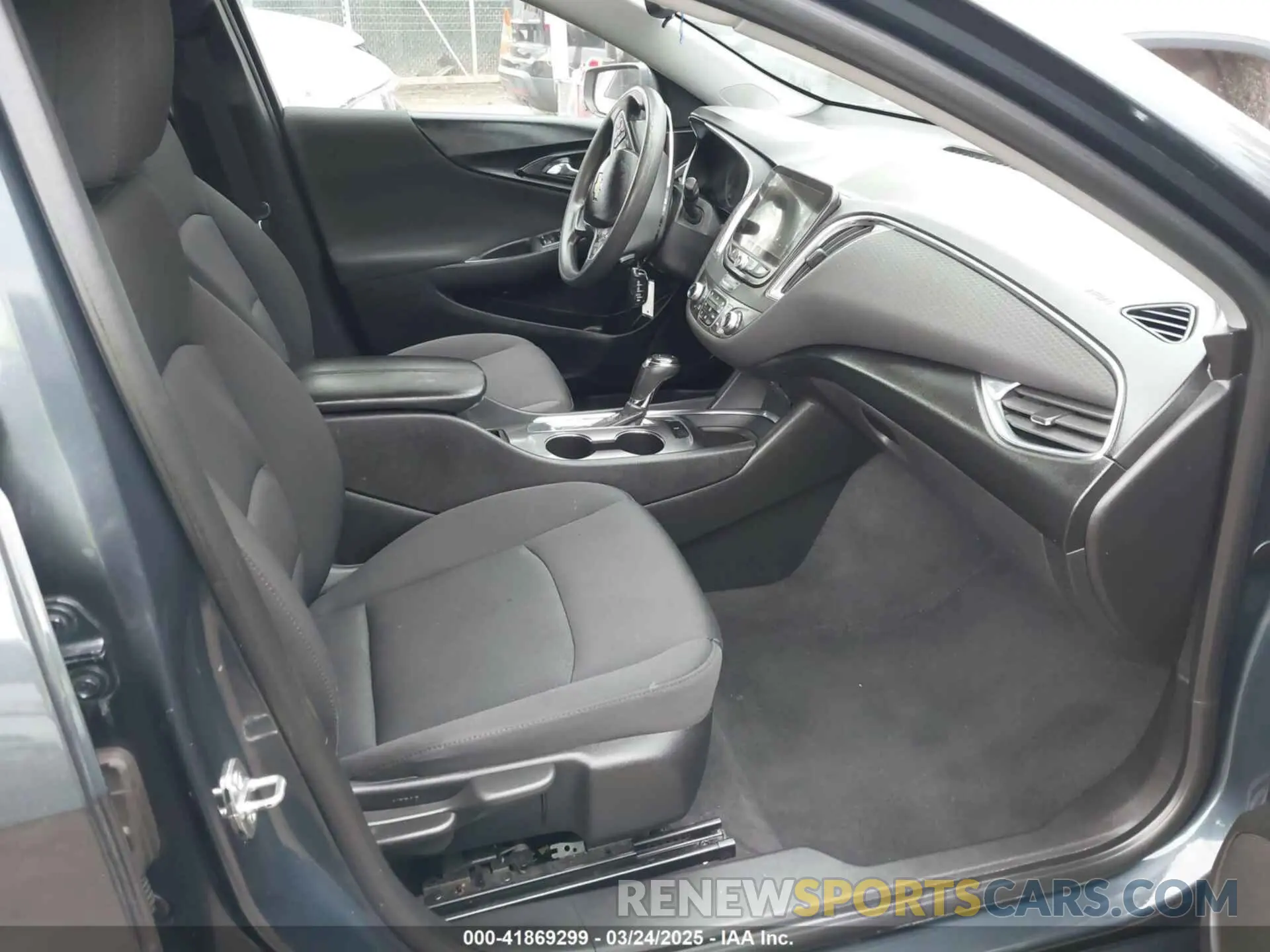 5 fotografías del automóvil dañado 1G1ZD5ST2KF139040 CHEVROLET MALIBU 2019