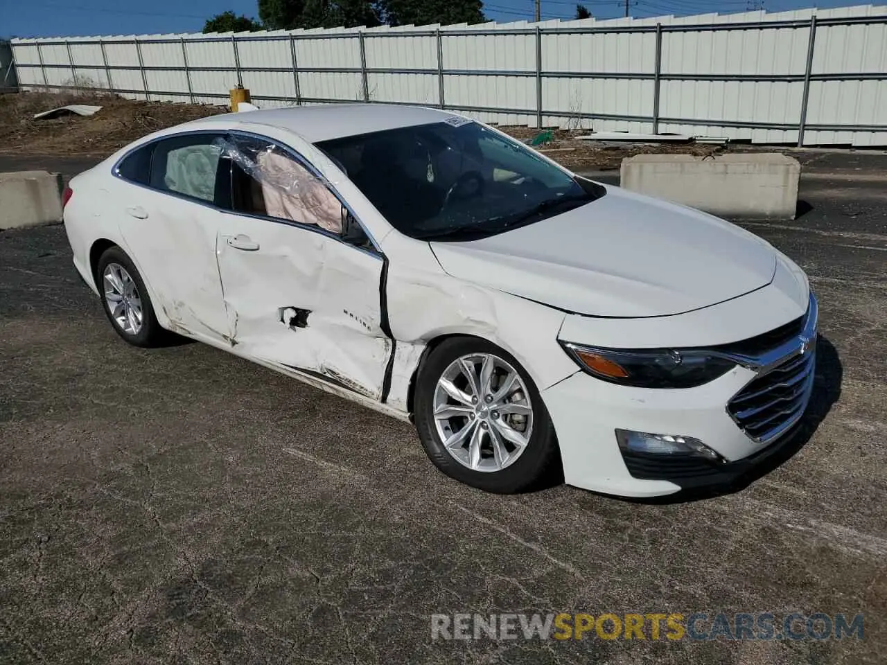 4 fotografías del automóvil dañado 1G1ZD5ST2KF159224 CHEVROLET MALIBU 2019