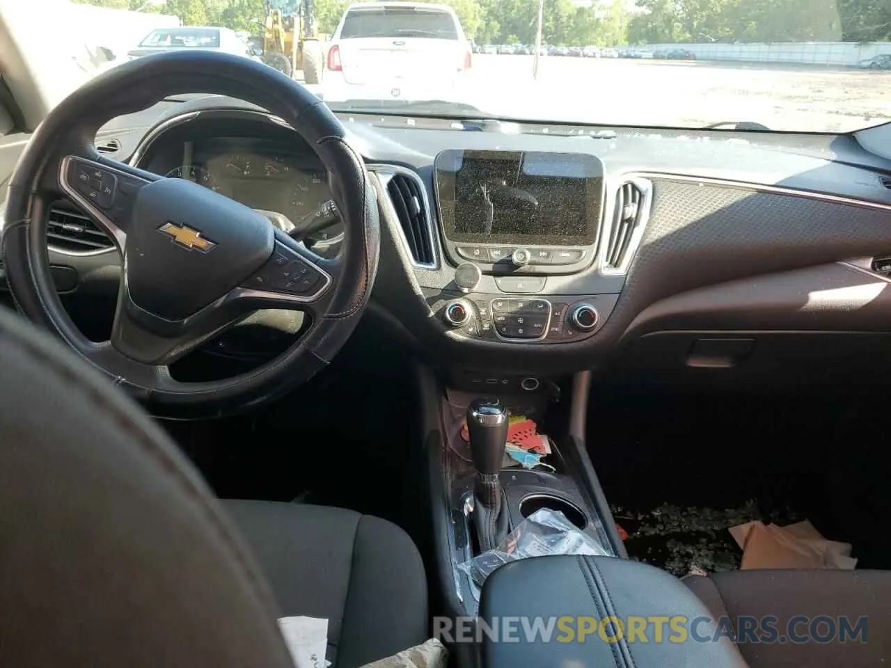 8 fotografías del automóvil dañado 1G1ZD5ST2KF159224 CHEVROLET MALIBU 2019