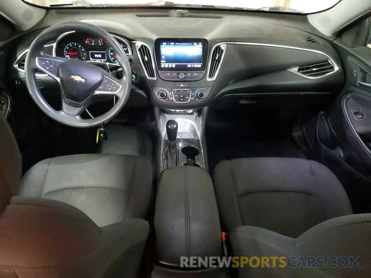 8 fotografías del automóvil dañado 1G1ZD5ST2KF163046 CHEVROLET MALIBU 2019