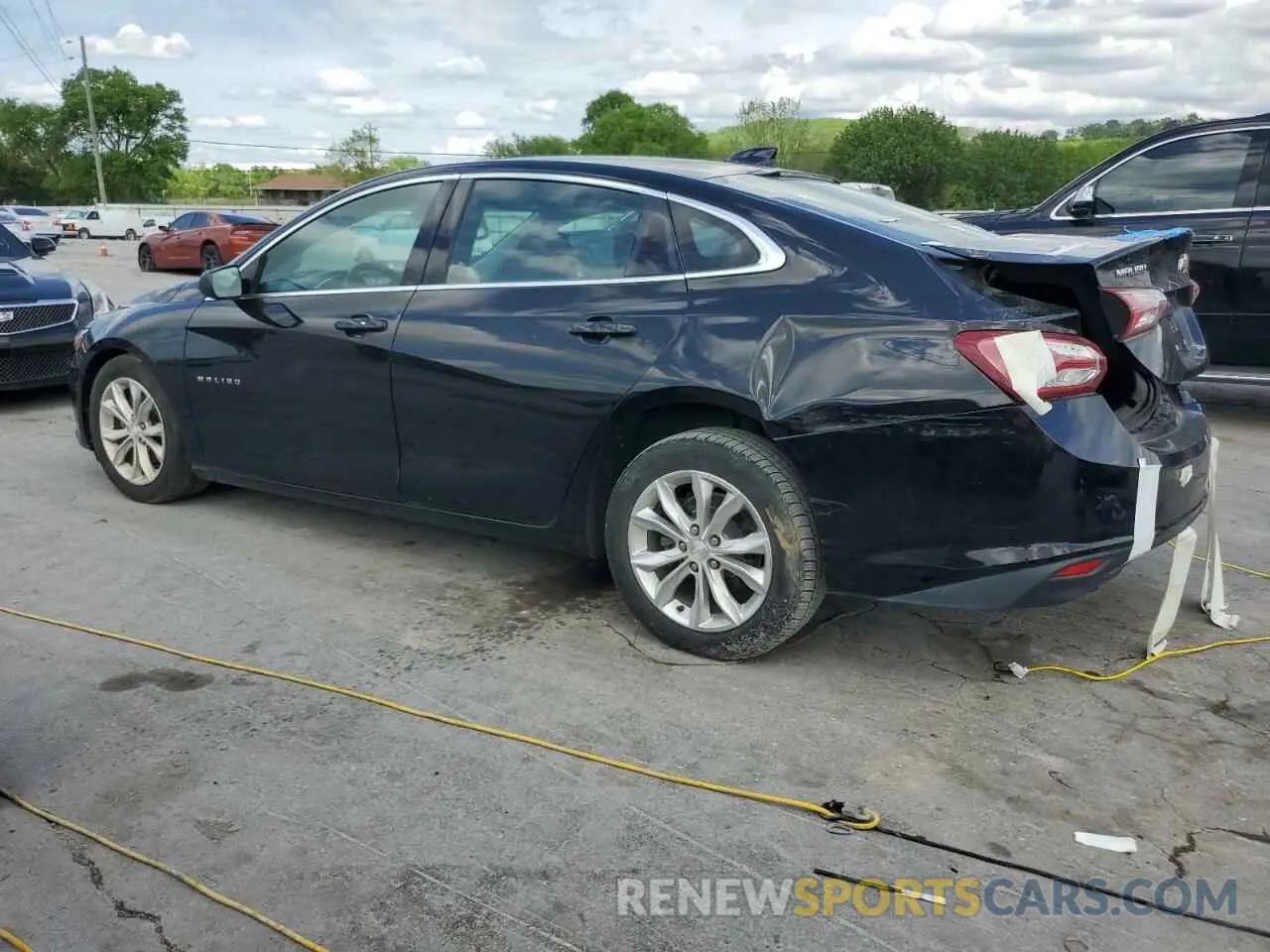 2 fotografías del automóvil dañado 1G1ZD5ST2KF175374 CHEVROLET MALIBU 2019