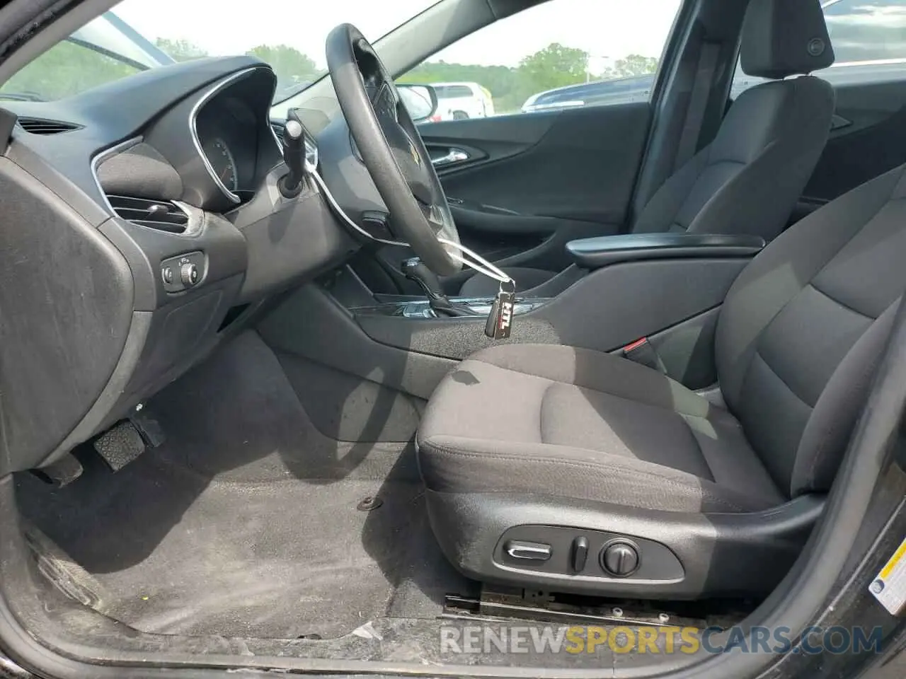 7 fotografías del automóvil dañado 1G1ZD5ST2KF175374 CHEVROLET MALIBU 2019