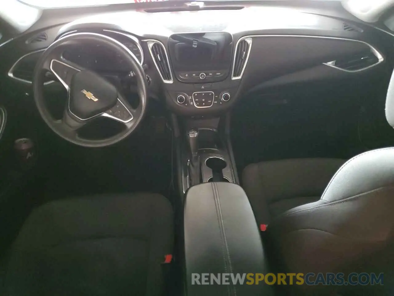 8 fotografías del automóvil dañado 1G1ZD5ST2KF222581 CHEVROLET MALIBU 2019