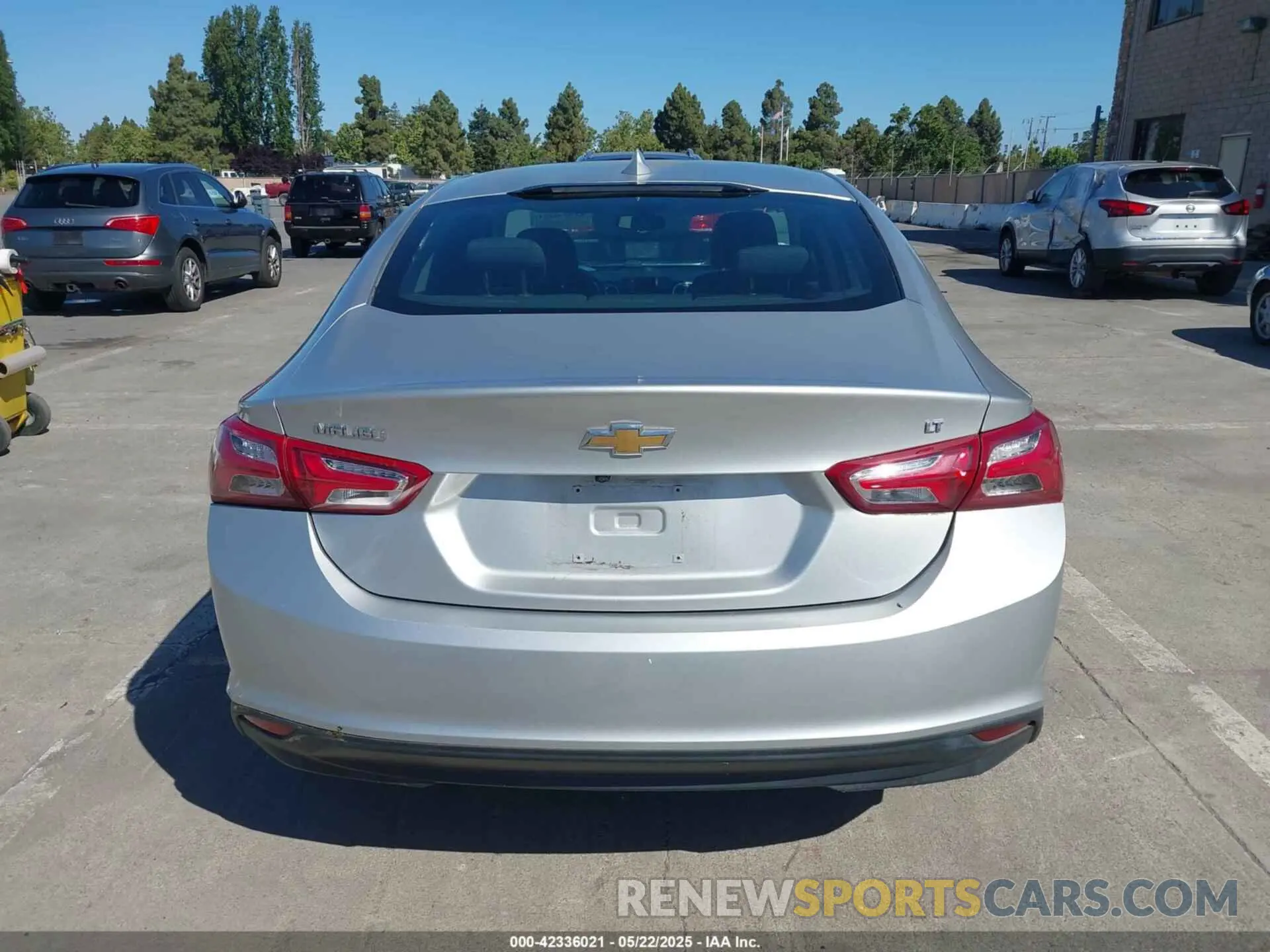 16 fotografías del automóvil dañado 1G1ZD5ST3KF108802 CHEVROLET MALIBU 2019