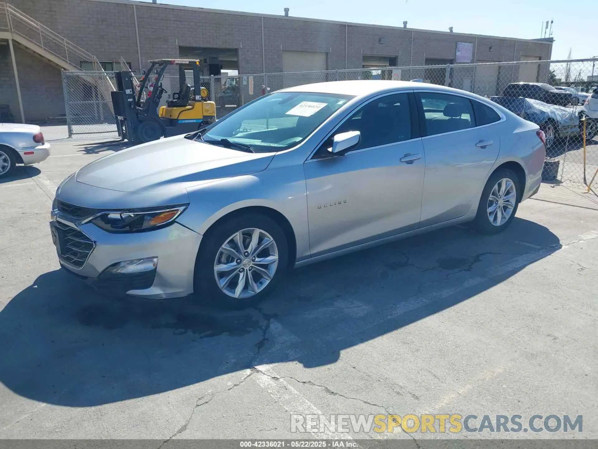 2 fotografías del automóvil dañado 1G1ZD5ST3KF108802 CHEVROLET MALIBU 2019