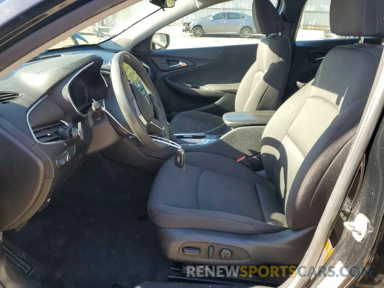 7 fotografías del automóvil dañado 1G1ZD5ST3KF158440 CHEVROLET MALIBU 2019