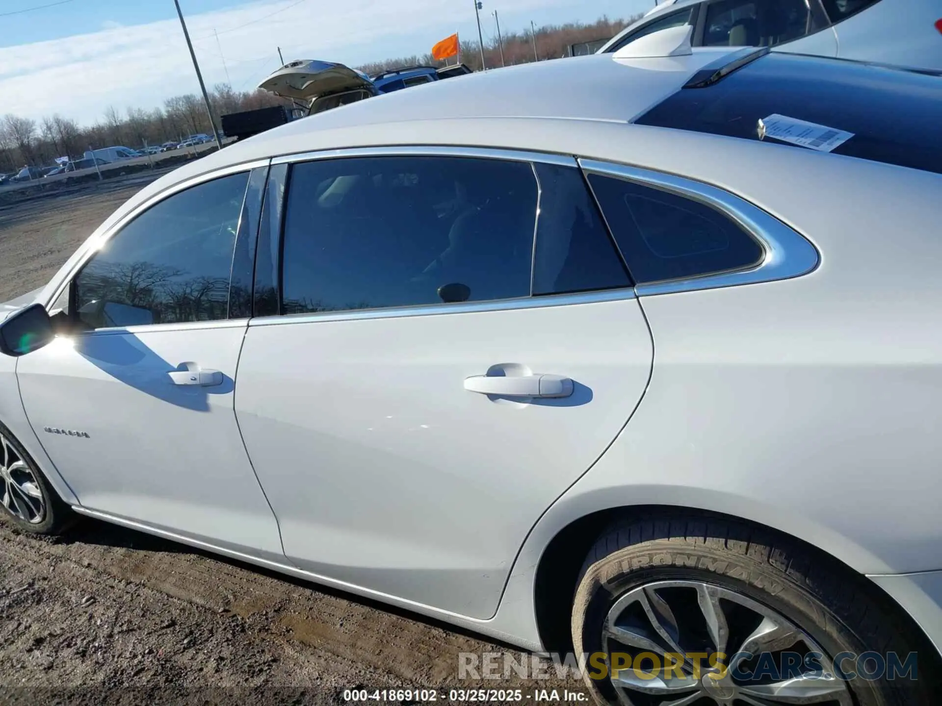 13 fotografías del automóvil dañado 1G1ZD5ST3KF168546 CHEVROLET MALIBU 2019