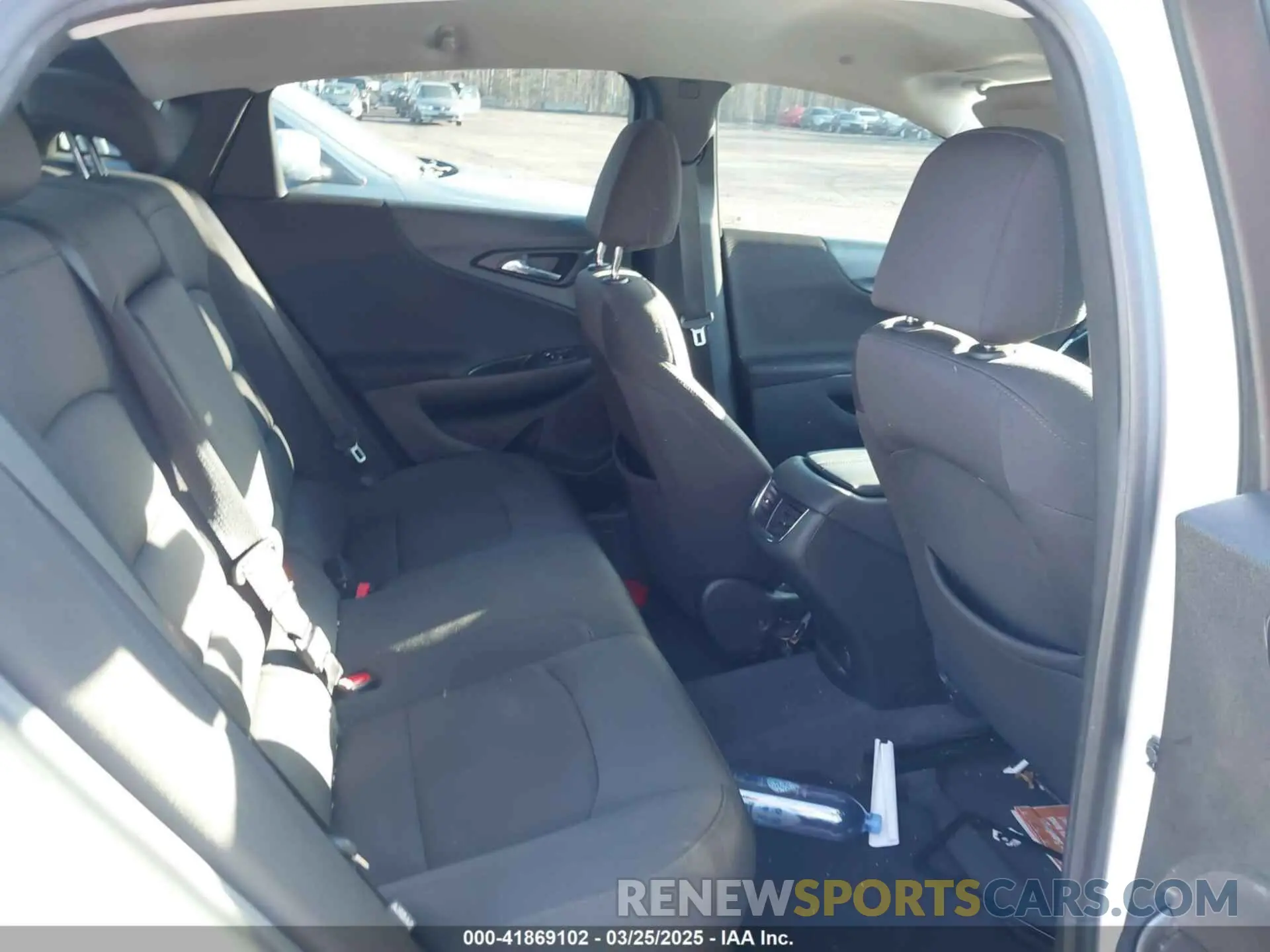 8 fotografías del automóvil dañado 1G1ZD5ST3KF168546 CHEVROLET MALIBU 2019
