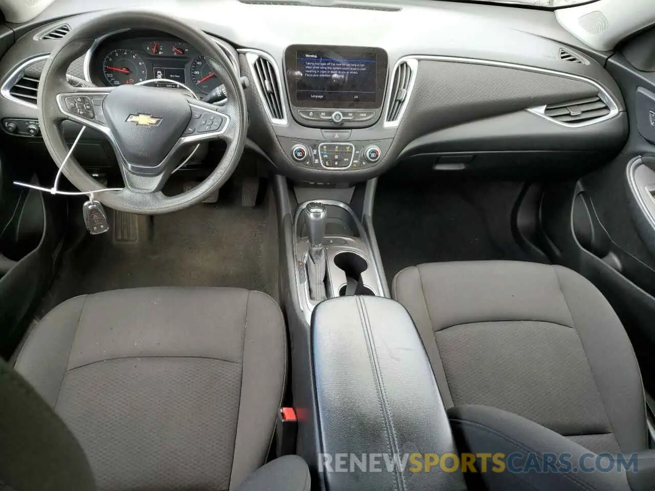8 fotografías del automóvil dañado 1G1ZD5ST3KF176713 CHEVROLET MALIBU 2019