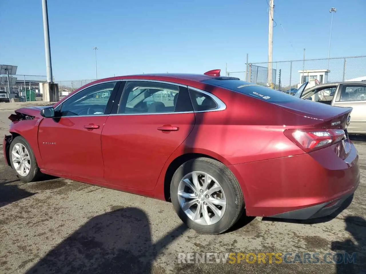 2 fotografías del automóvil dañado 1G1ZD5ST3KF211976 CHEVROLET MALIBU 2019