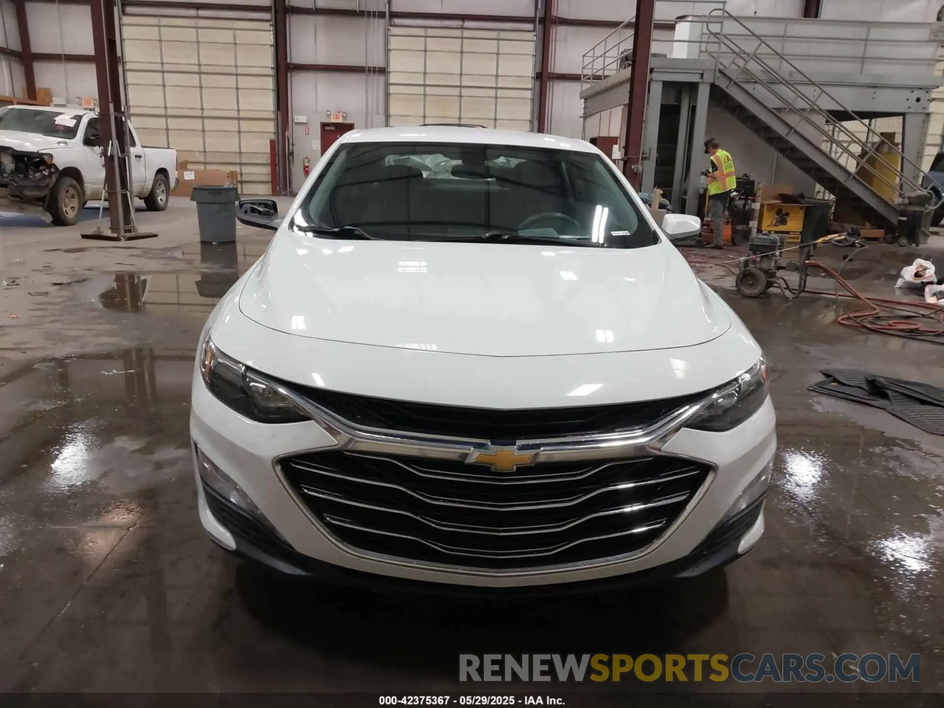 11 fotografías del automóvil dañado 1G1ZD5ST3KF215722 CHEVROLET MALIBU 2019