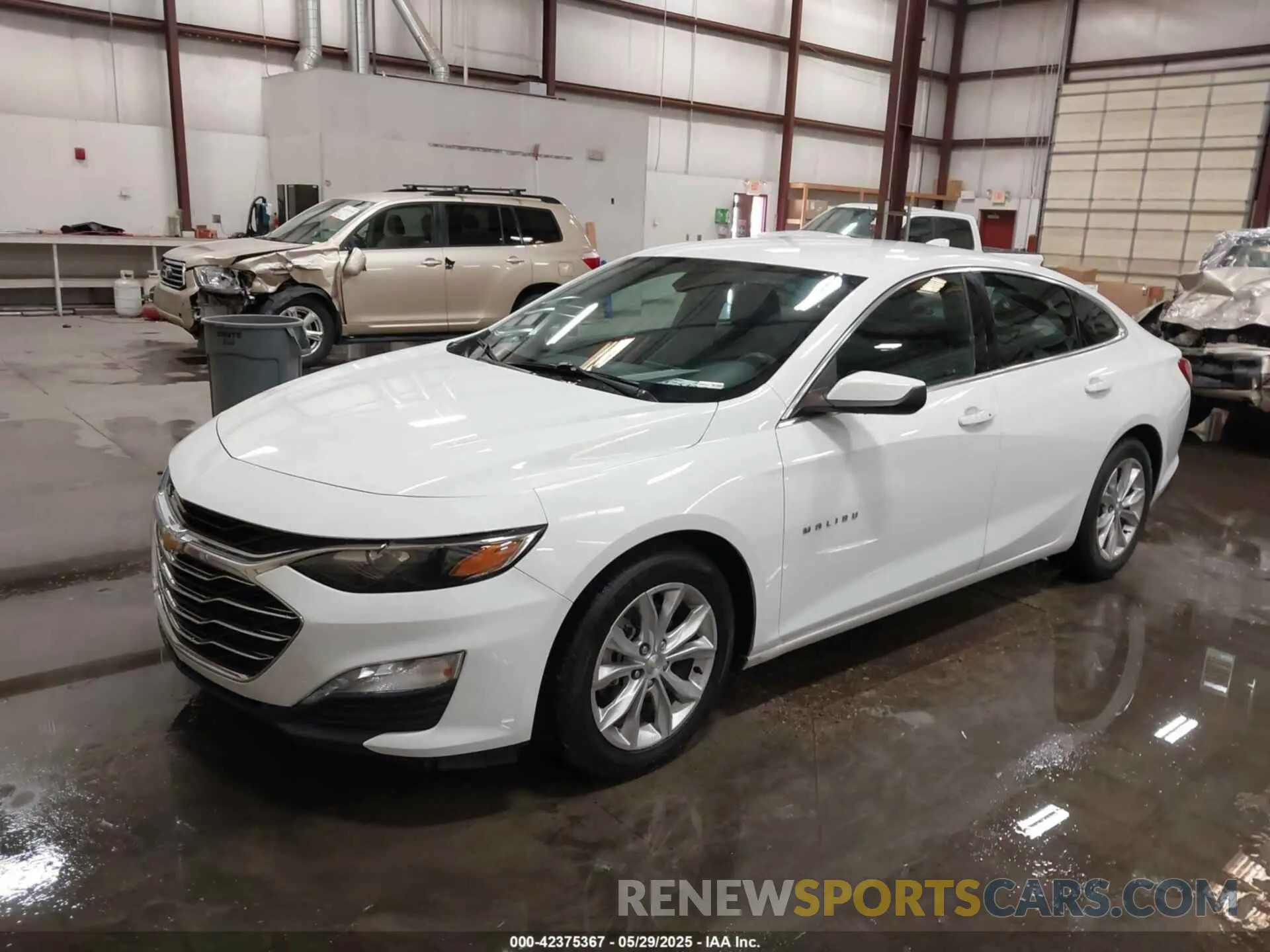 2 fotografías del automóvil dañado 1G1ZD5ST3KF215722 CHEVROLET MALIBU 2019