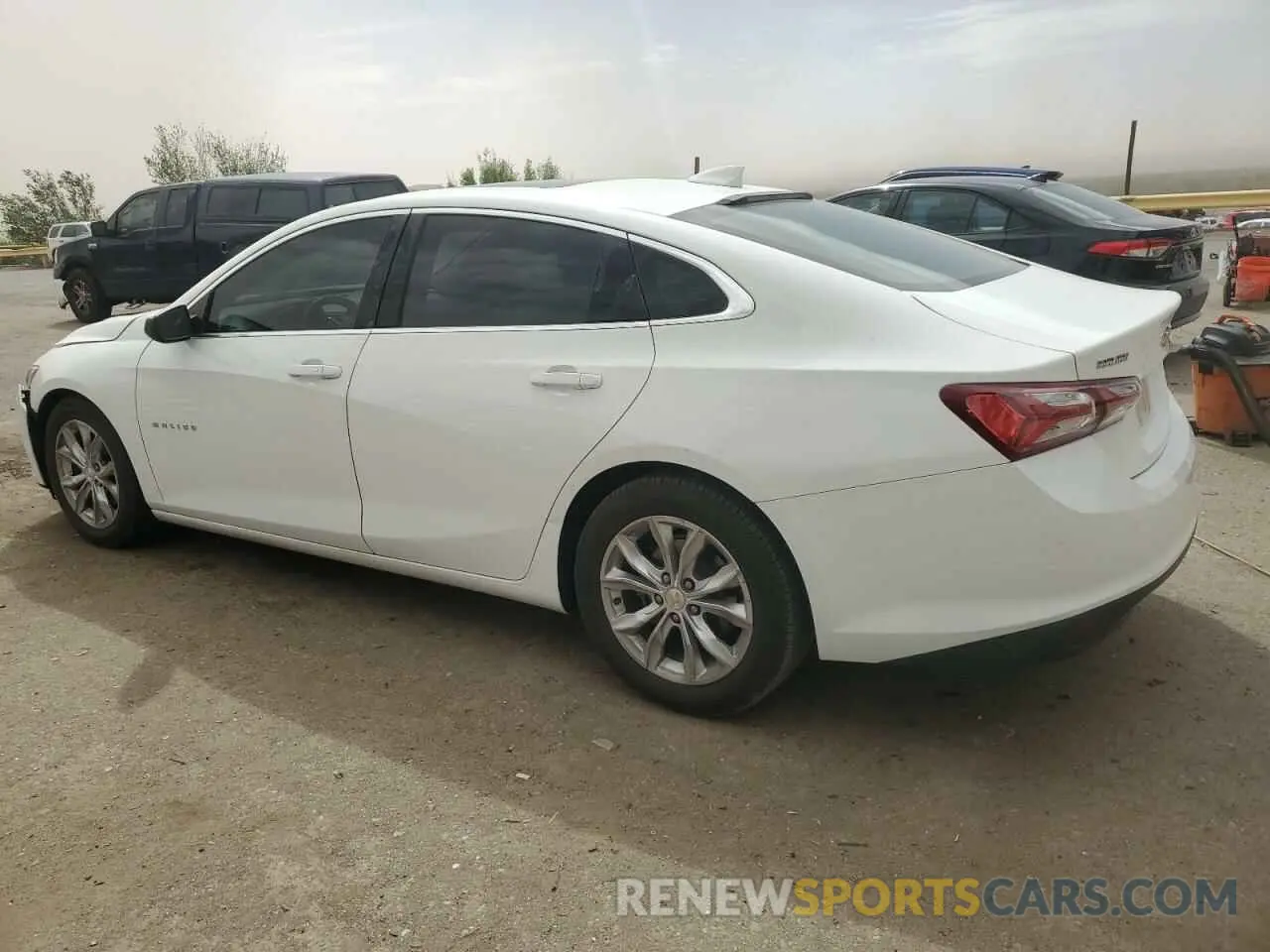 2 fotografías del automóvil dañado 1G1ZD5ST4KF105018 CHEVROLET MALIBU 2019