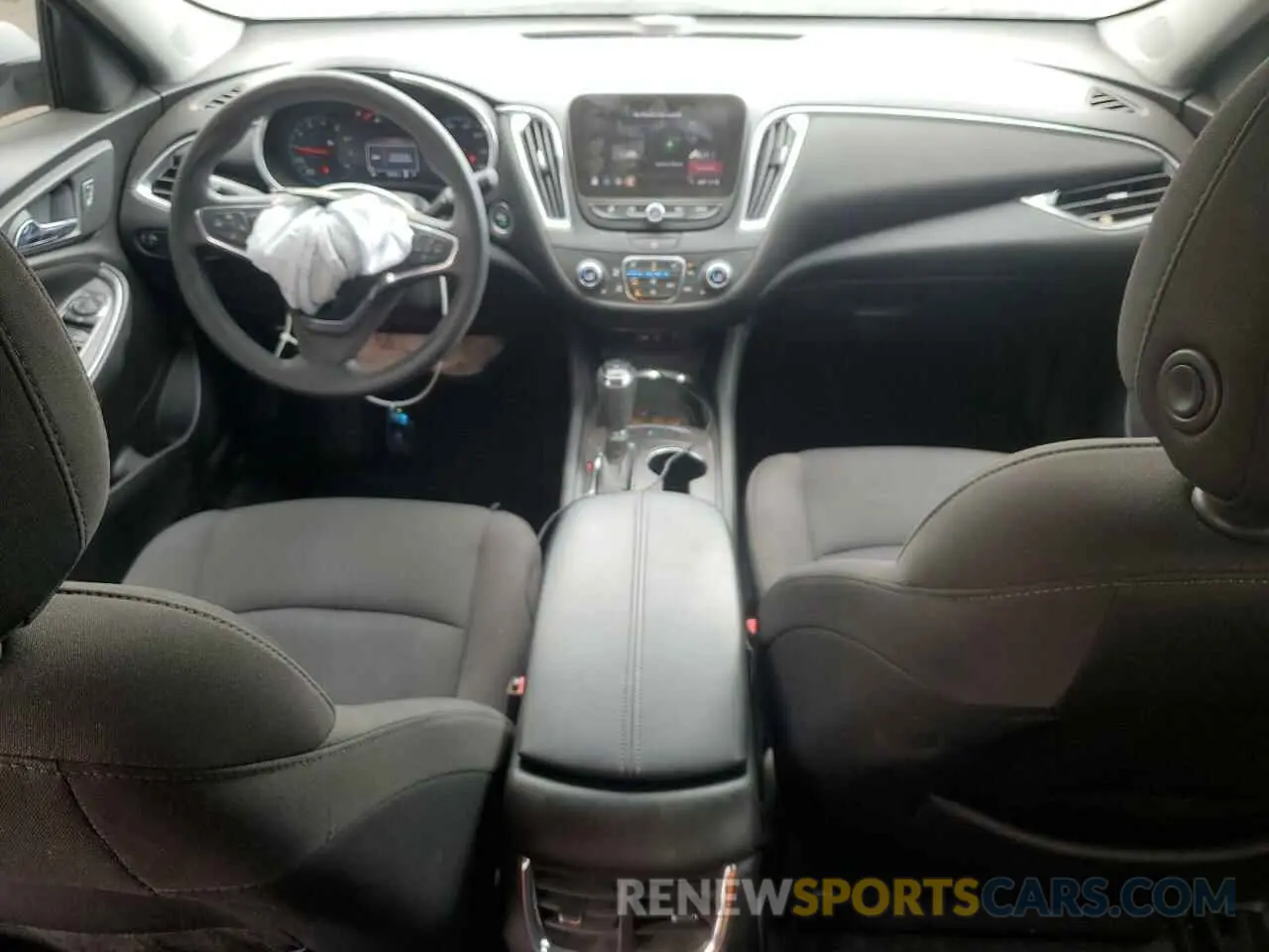 8 fotografías del automóvil dañado 1G1ZD5ST4KF105018 CHEVROLET MALIBU 2019
