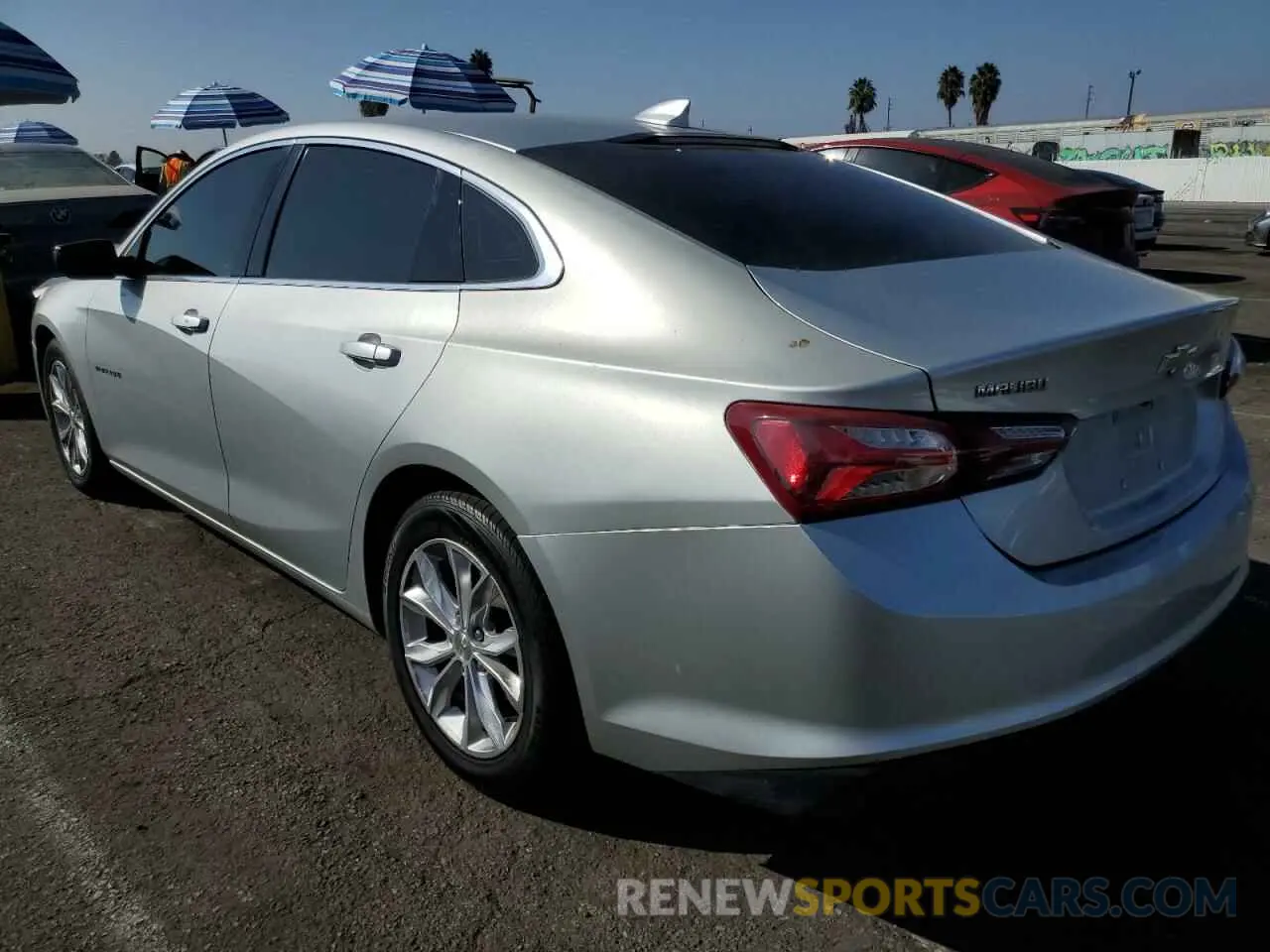 2 fotografías del automóvil dañado 1G1ZD5ST4KF156809 CHEVROLET MALIBU 2019