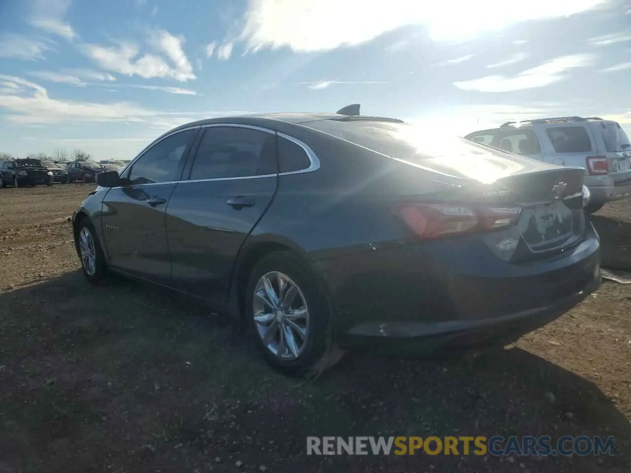 2 fotografías del automóvil dañado 1G1ZD5ST4KF167759 CHEVROLET MALIBU 2019