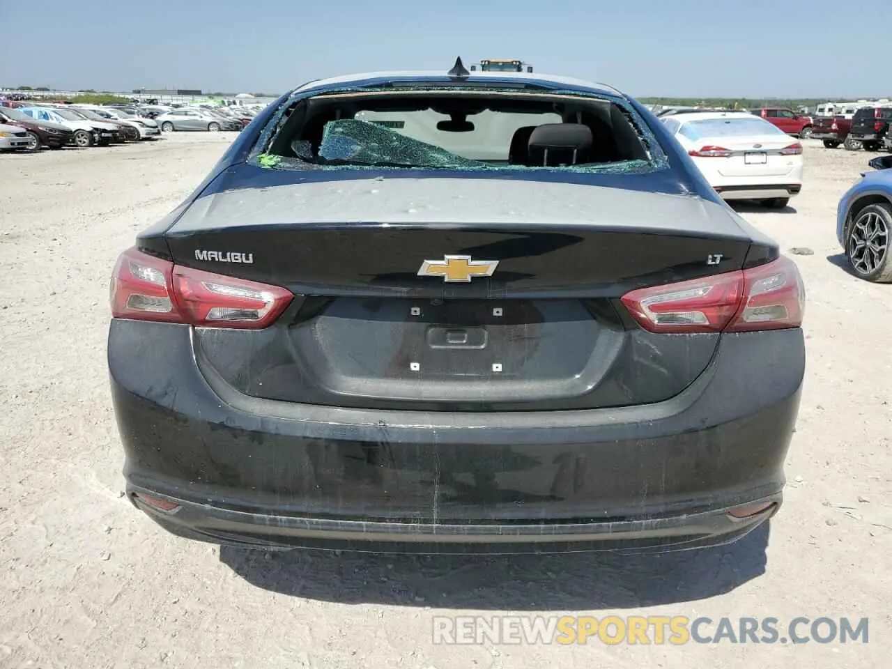6 fotografías del automóvil dañado 1G1ZD5ST4KF174761 CHEVROLET MALIBU 2019