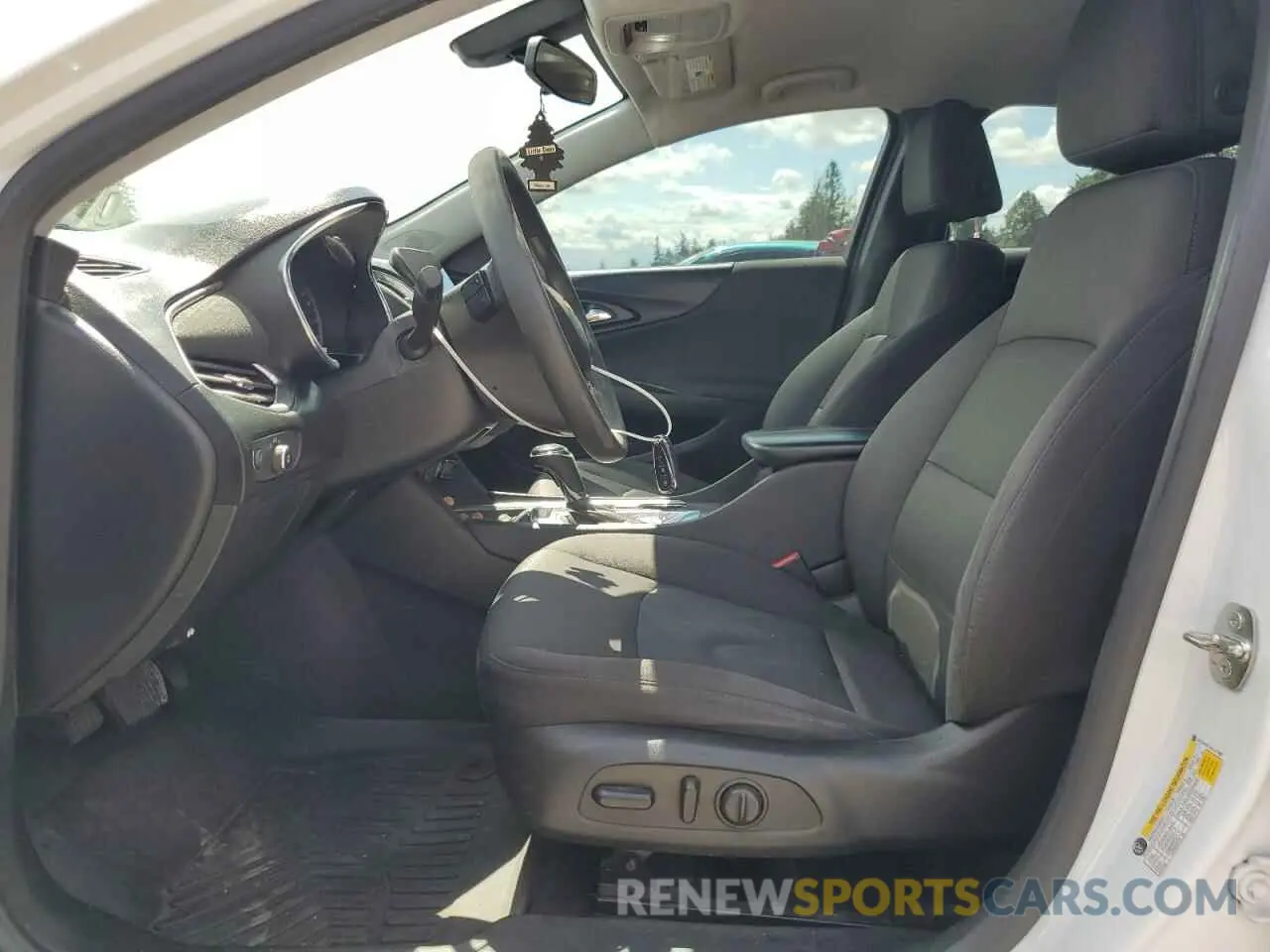 7 fotografías del automóvil dañado 1G1ZD5ST5KF107988 CHEVROLET MALIBU 2019