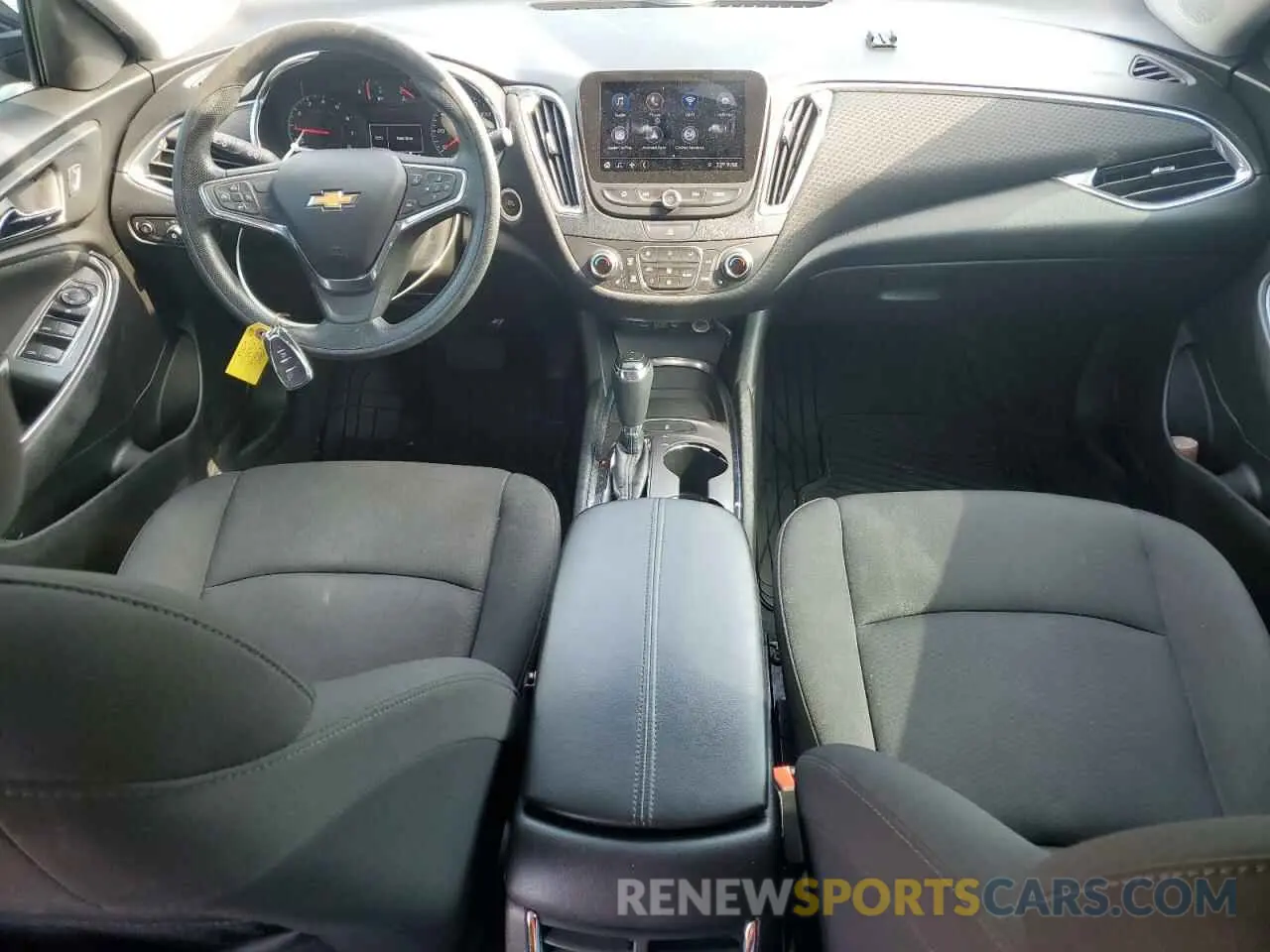 8 fotografías del automóvil dañado 1G1ZD5ST5KF110261 CHEVROLET MALIBU 2019