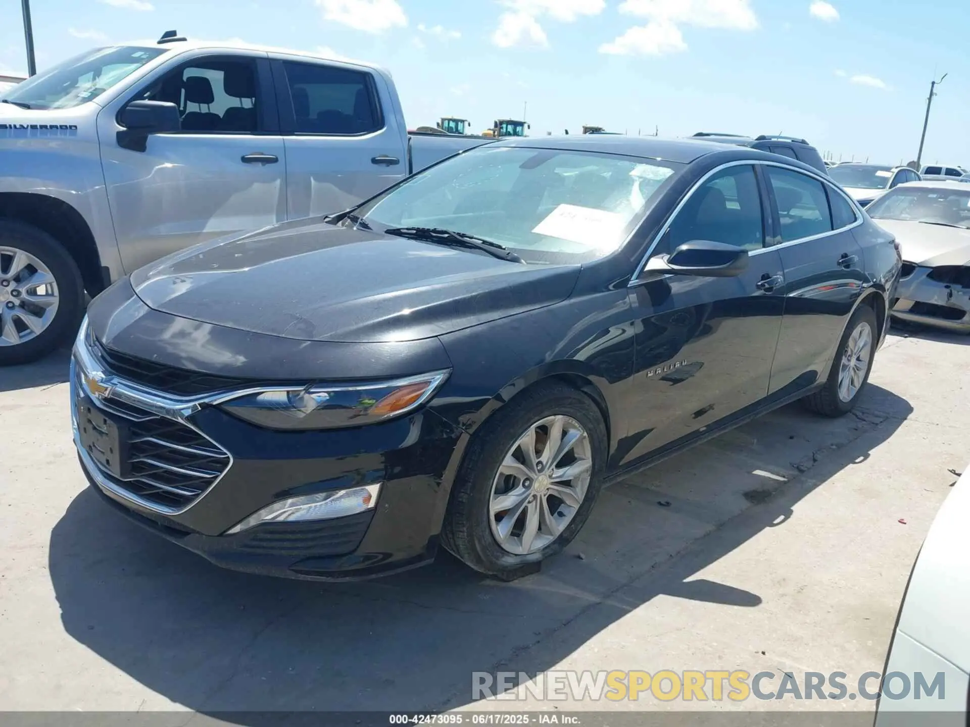 2 fotografías del automóvil dañado 1G1ZD5ST5KF111717 CHEVROLET MALIBU 2019