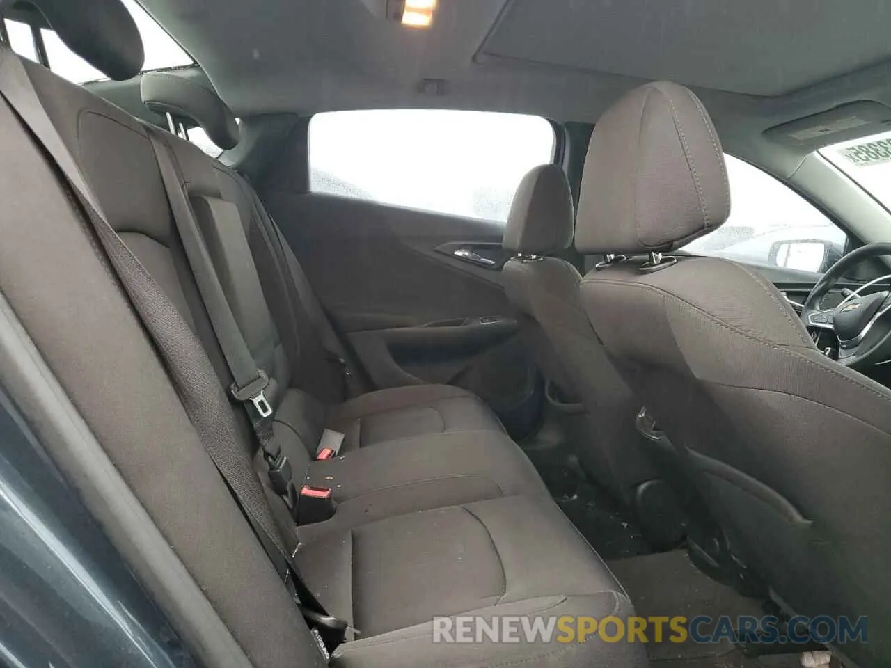 10 fotografías del automóvil dañado 1G1ZD5ST5KF113838 CHEVROLET MALIBU 2019