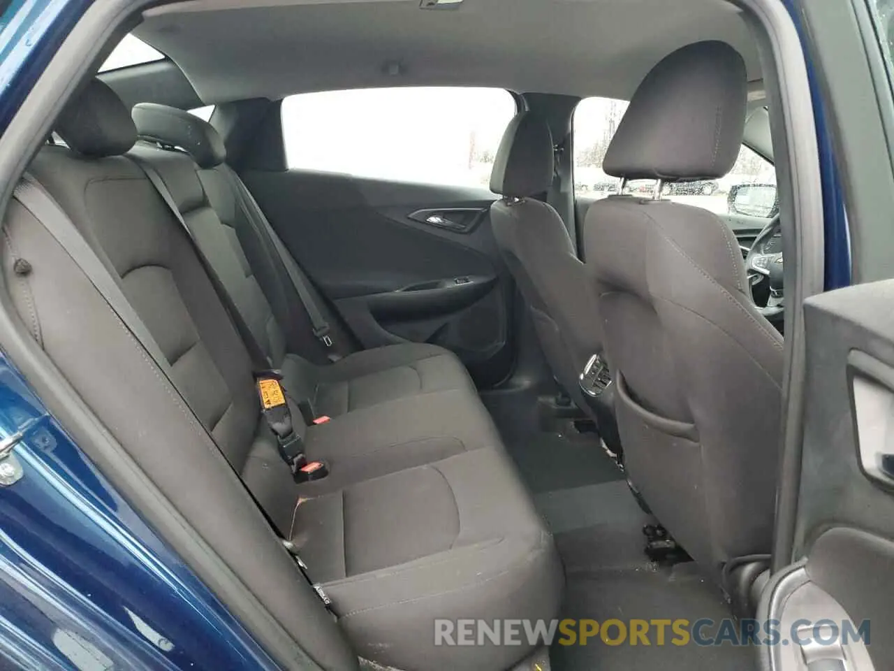 10 fotografías del automóvil dañado 1G1ZD5ST5KF124600 CHEVROLET MALIBU 2019