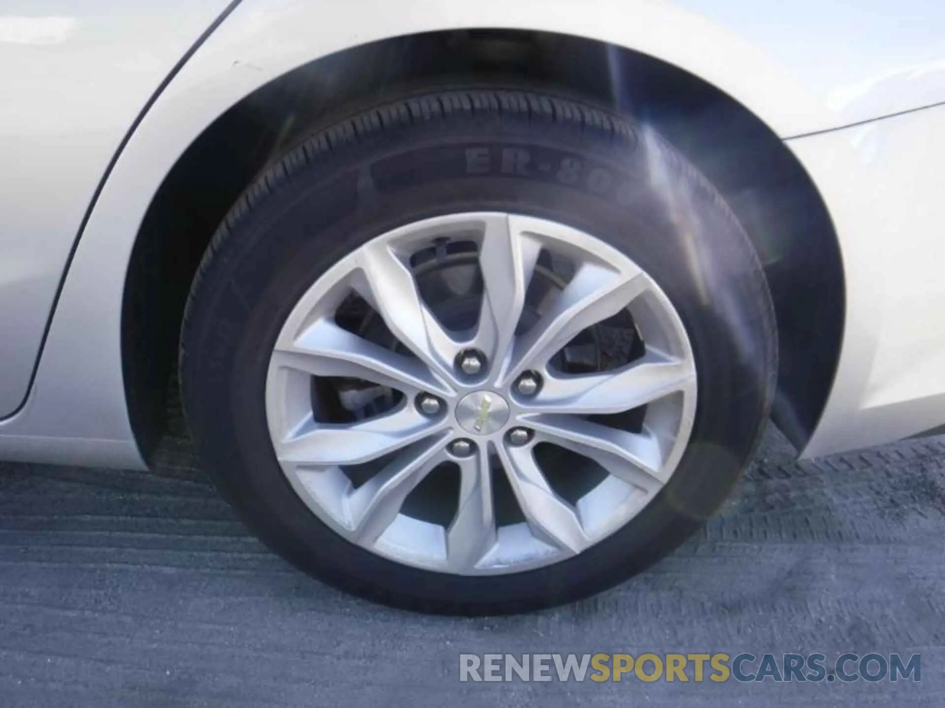 11 fotografías del automóvil dañado 1G1ZD5ST5KF132180 CHEVROLET MALIBU 2019