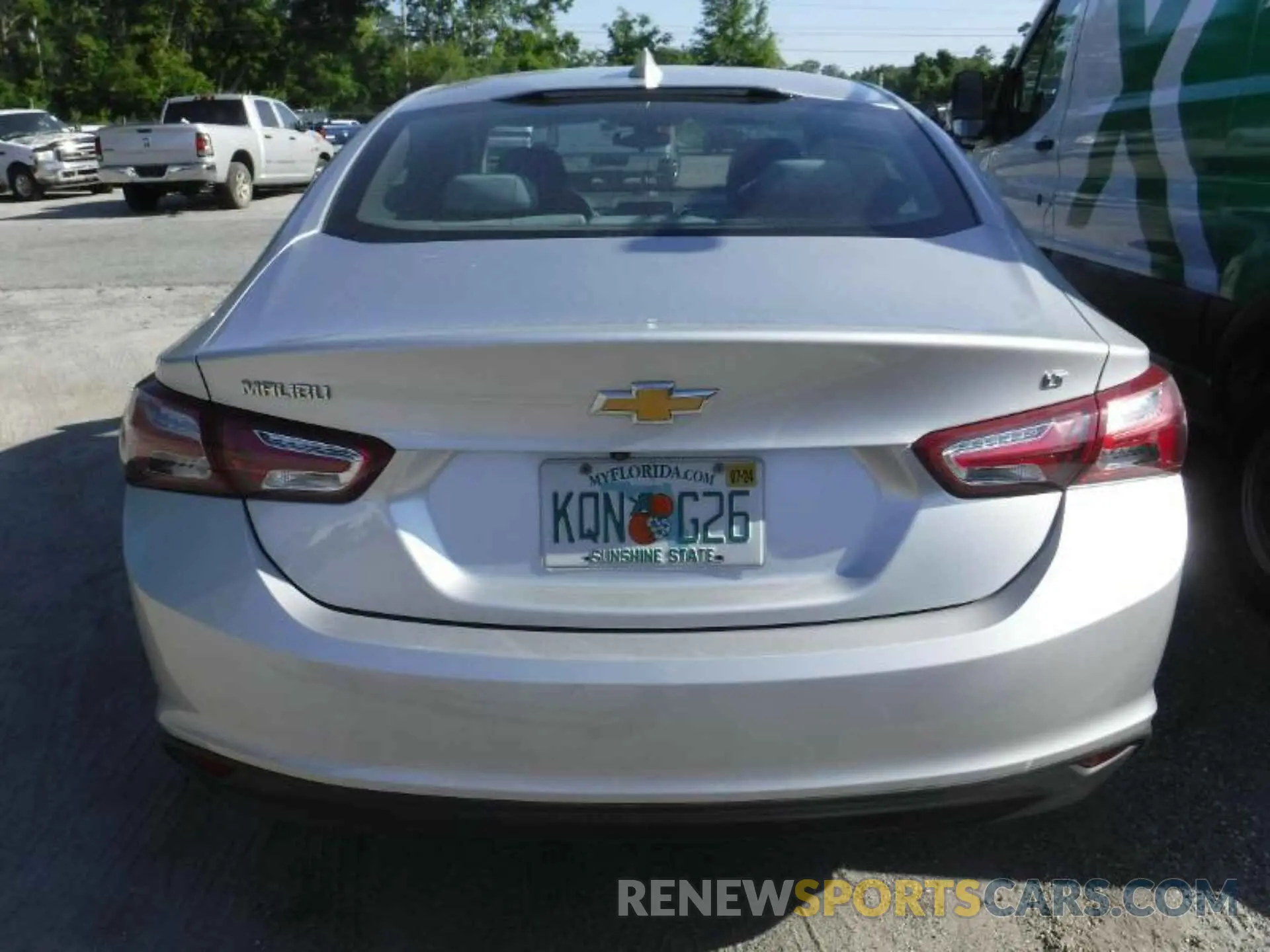 2 fotografías del automóvil dañado 1G1ZD5ST5KF132180 CHEVROLET MALIBU 2019