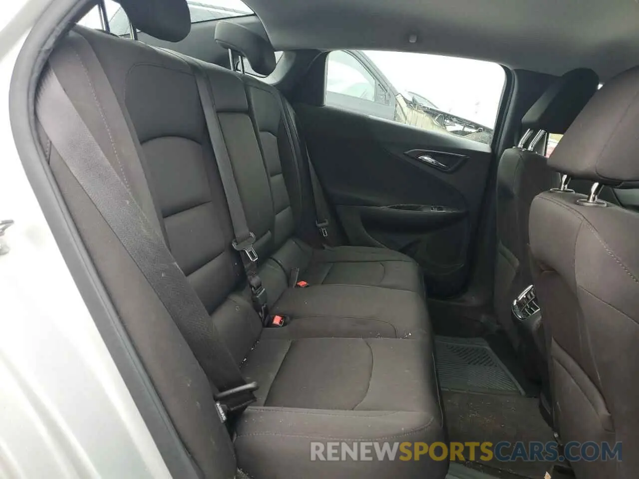 10 fotografías del automóvil dañado 1G1ZD5ST5KF134754 CHEVROLET MALIBU 2019